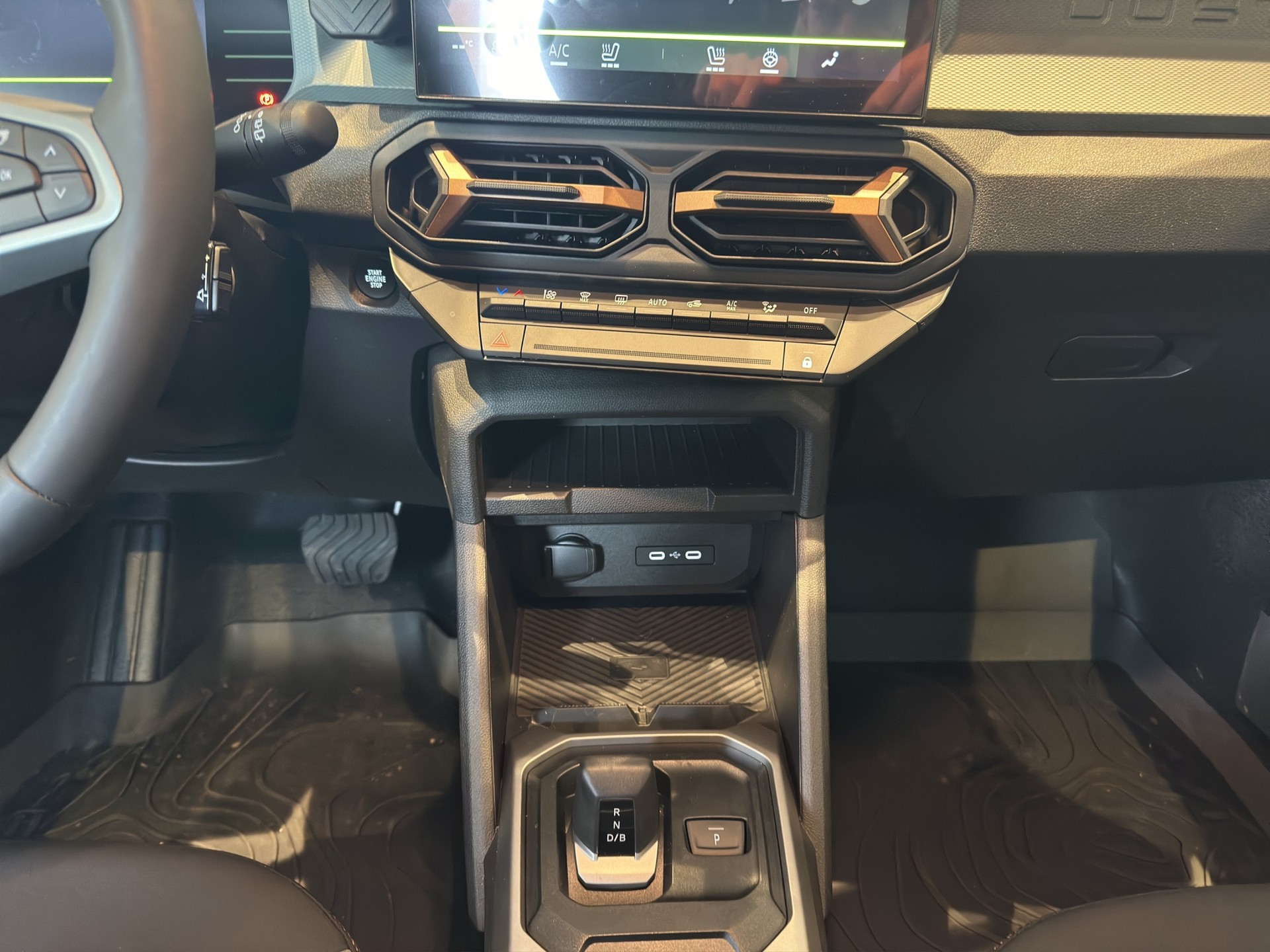 DACIA Duster HEV 155 Extreme-image-12