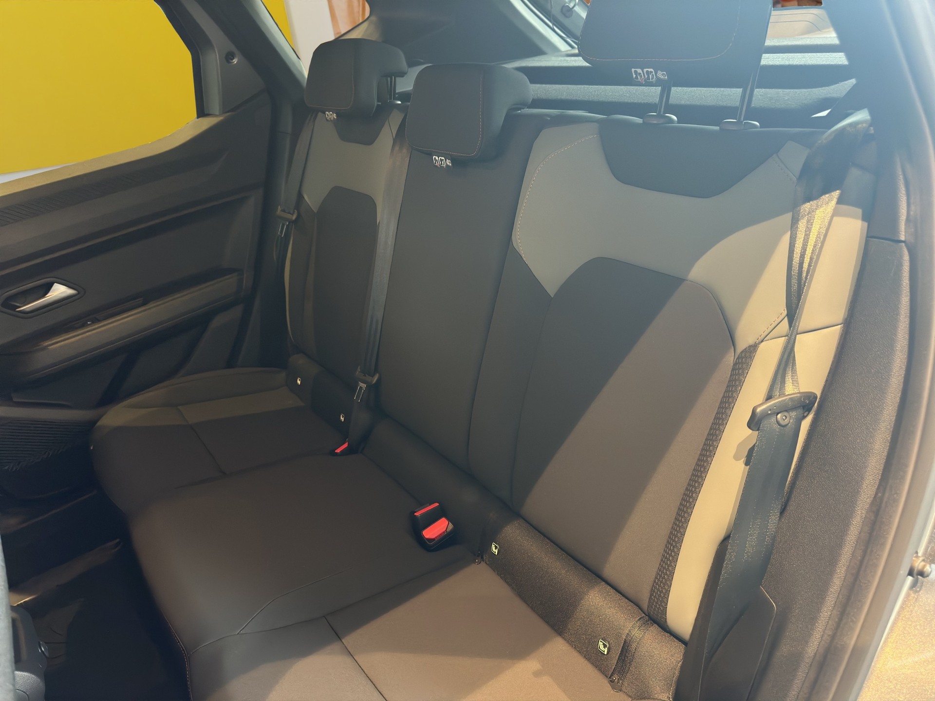 DACIA Duster HEV 155 Extreme-image-16