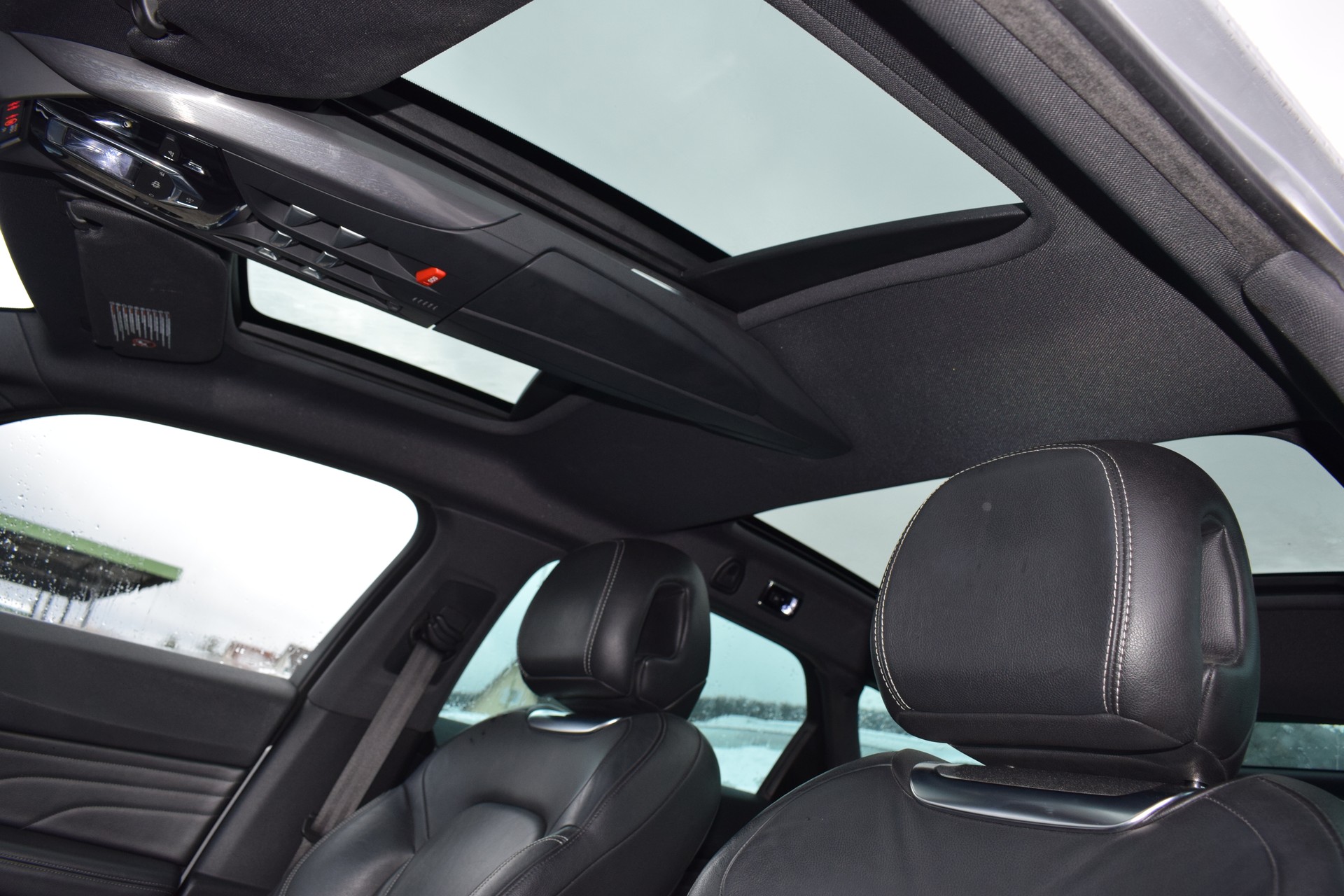 DS AUTOMOBILES DS5 HYbrid4 200 SO Chic EGS6-image-6