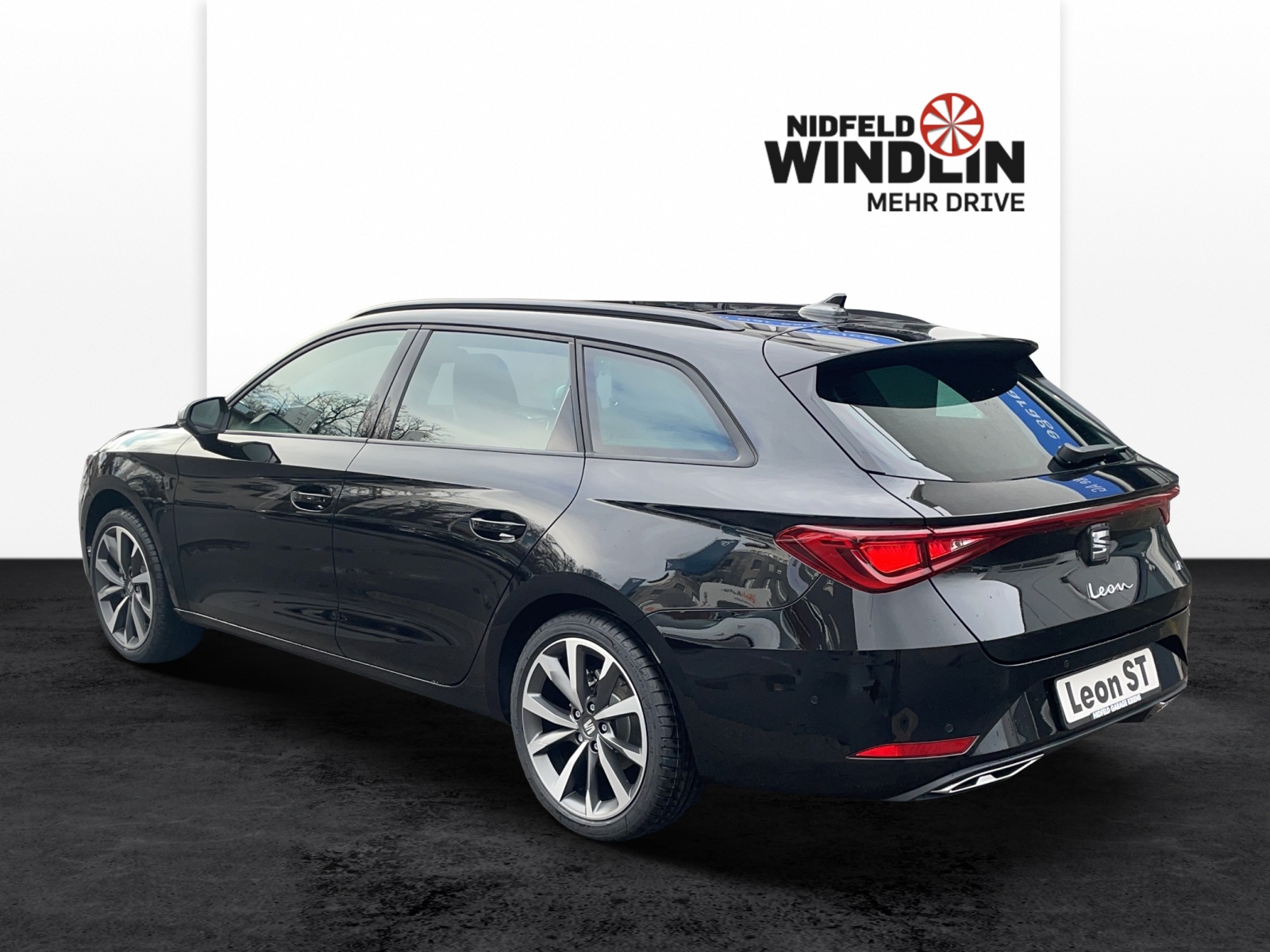 SEAT Leon ST 1.5 eTSI mHEV DSG Move FR-image-2
