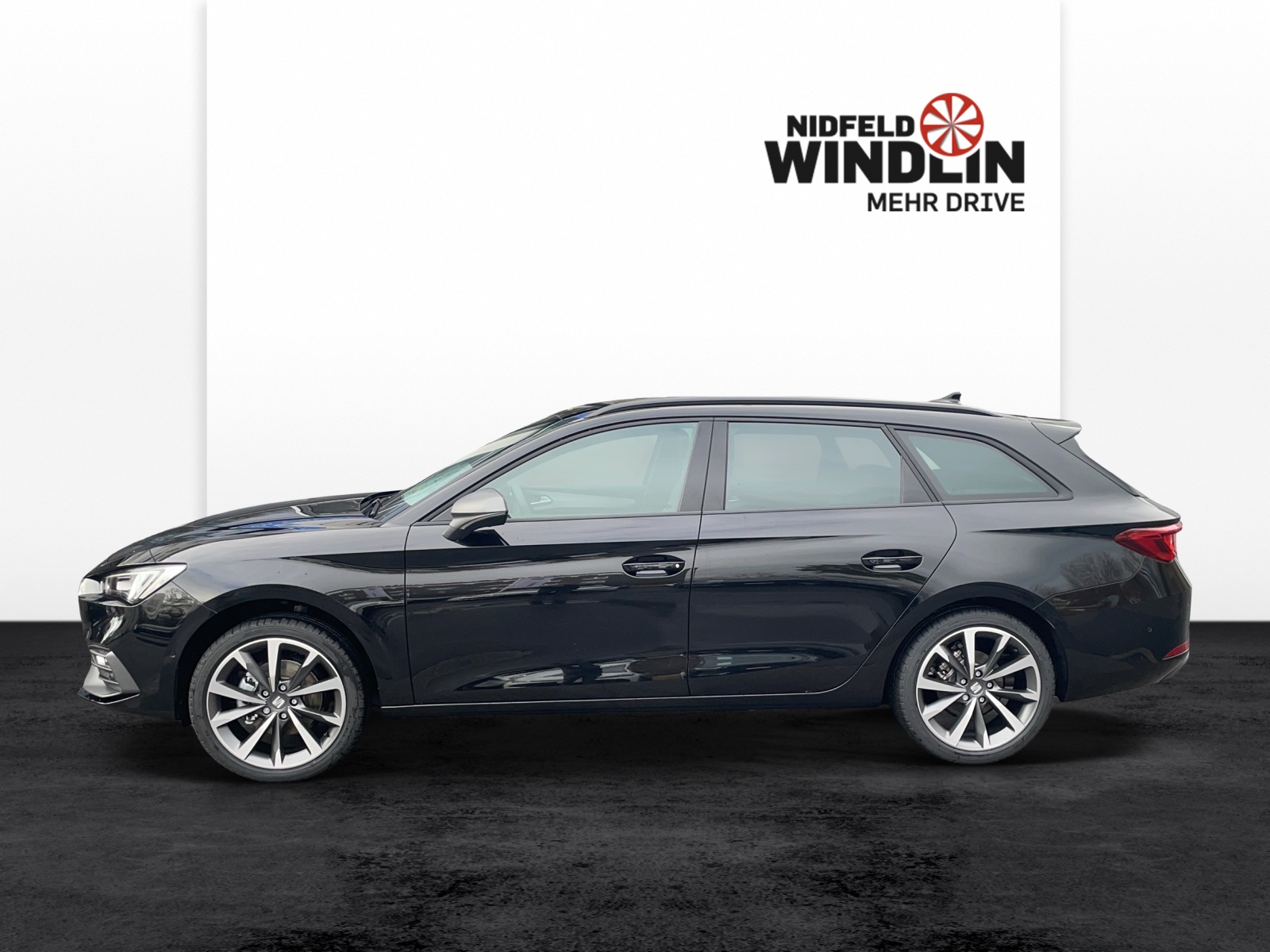 SEAT Leon ST 1.5 eTSI mHEV DSG Move FR-image-1