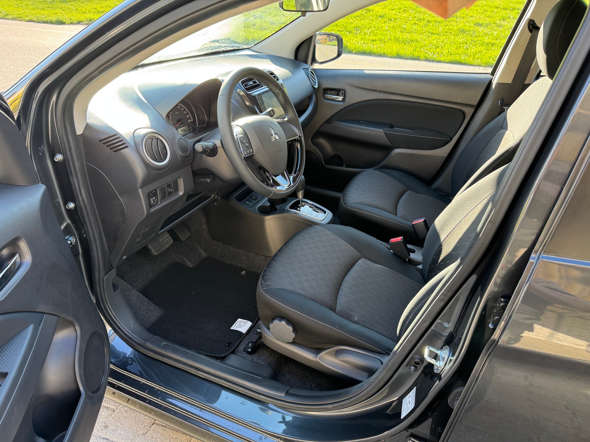 MITSUBISHI Space Star 1.2 CVT Inform-image-8