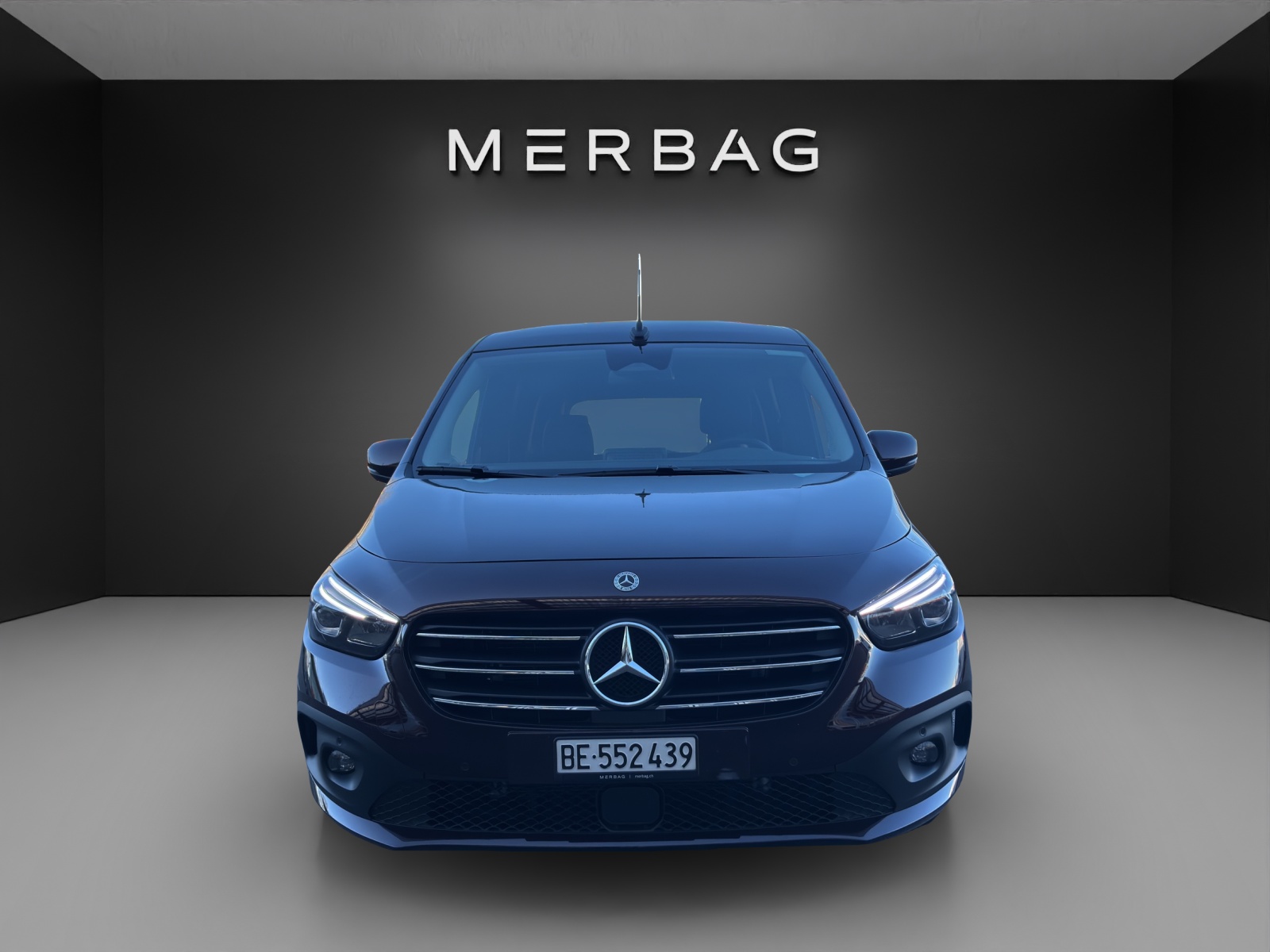 MERCEDES-BENZ T-Klasse 180D Style Automat-image-2
