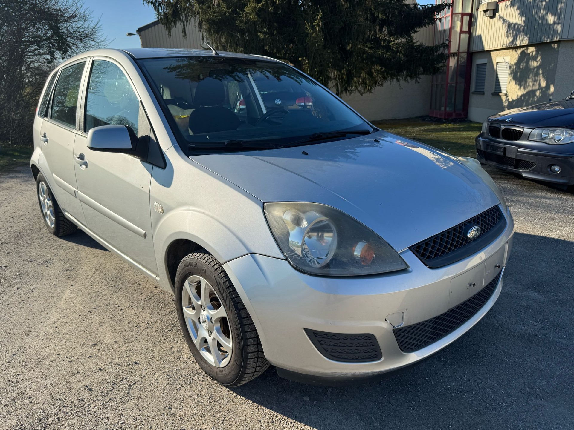 FORD Fiesta 1.4 16V Ambiente-image-0