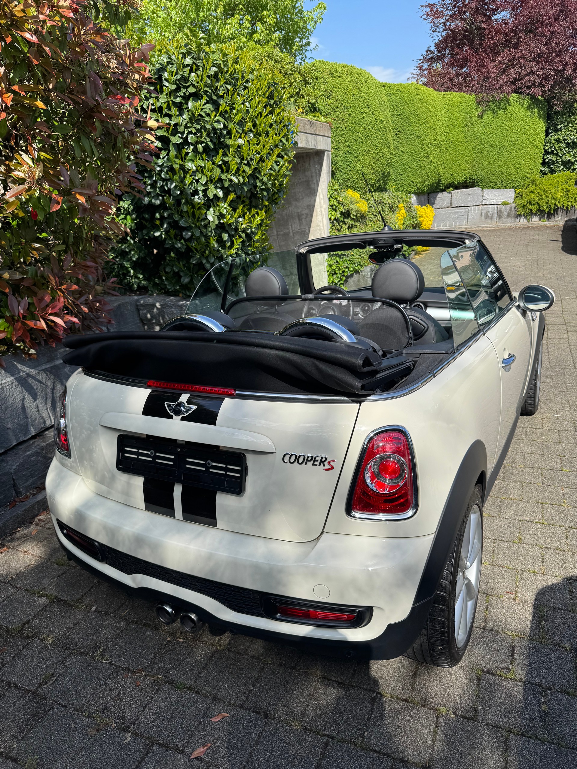 MINI Cooper S Cabriolet-image-3