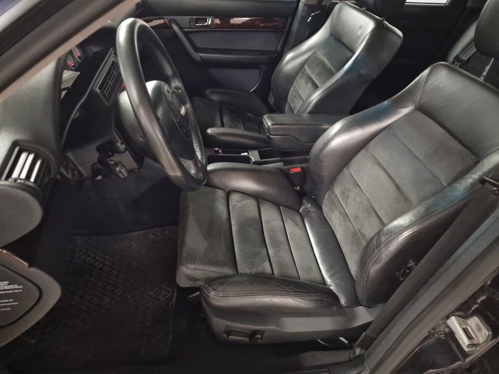 AUDI S6 Avant quattro 4.2-image-9