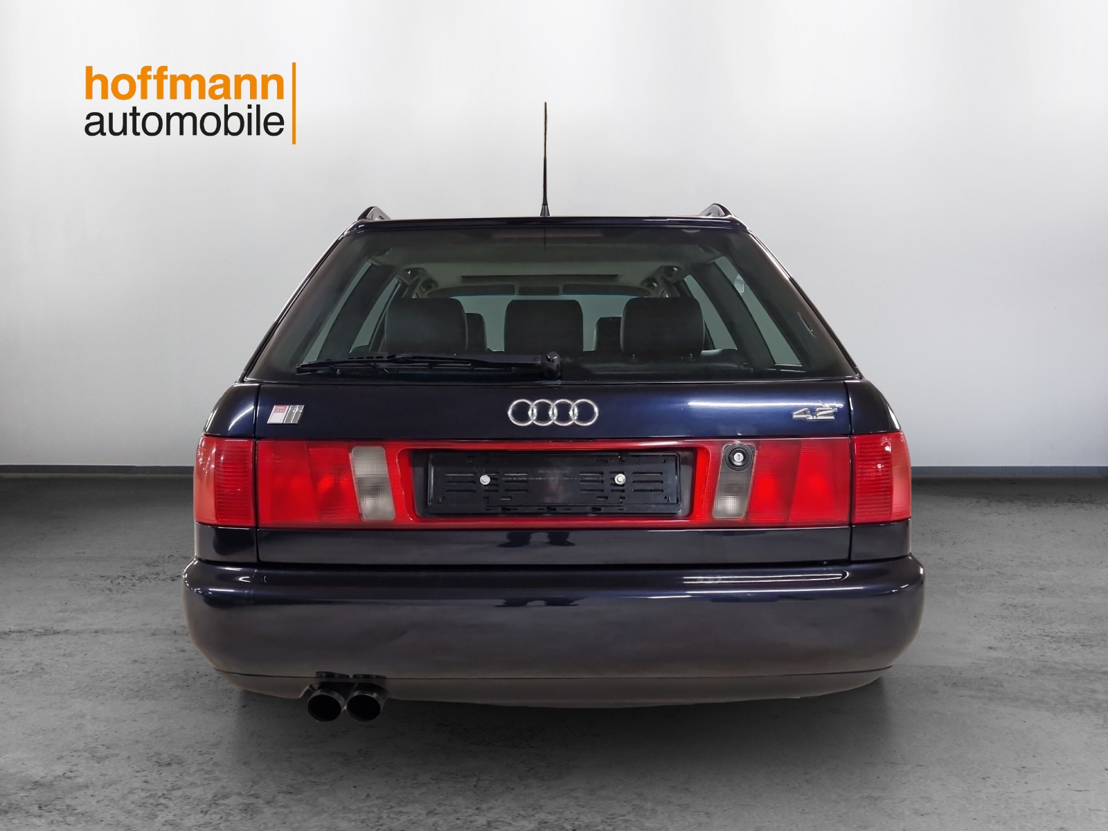 AUDI S6 Avant quattro 4.2-image-4