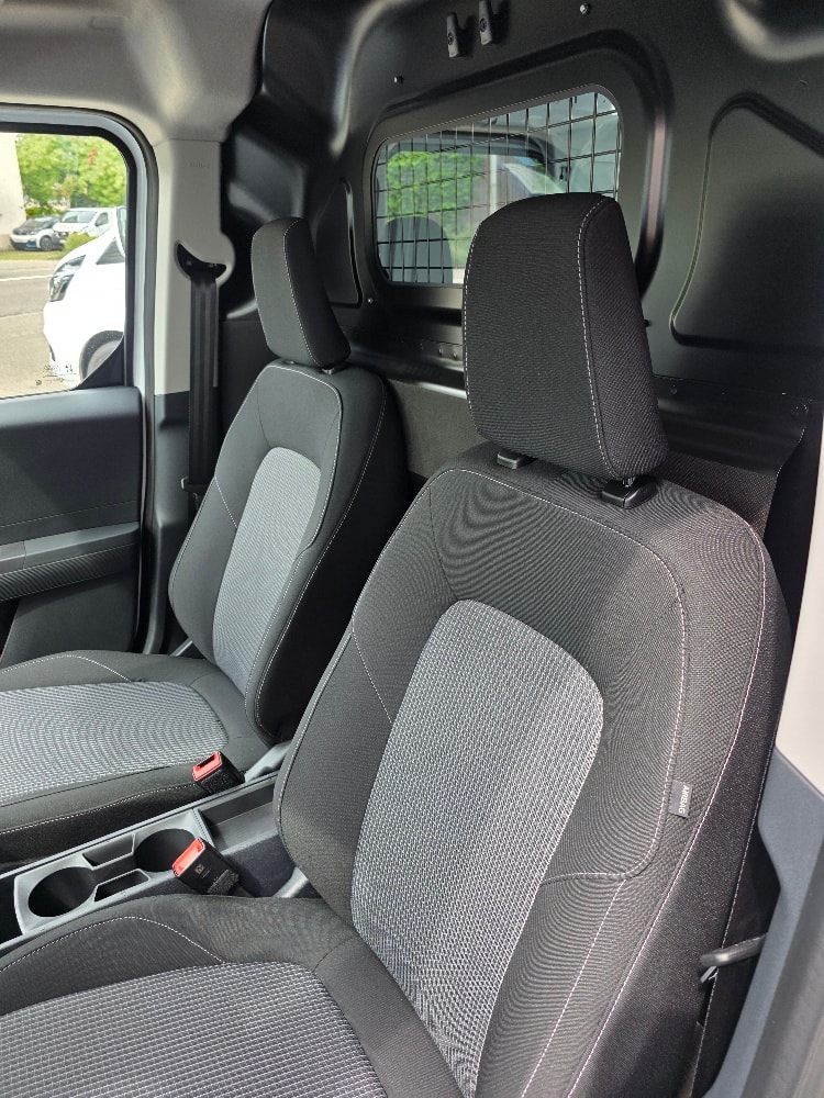 FORD E-Transit Courier Van Trend 43,5kWh-image-8