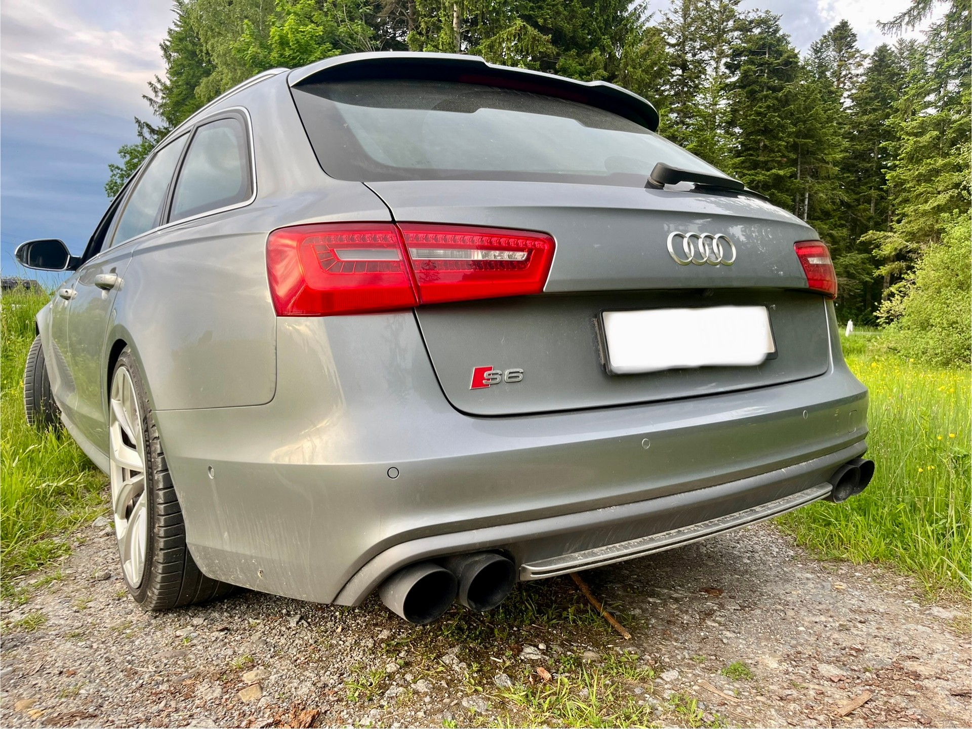 AUDI S6 Avant 4.0 TFSI V8 quattro S-tronic-image-1