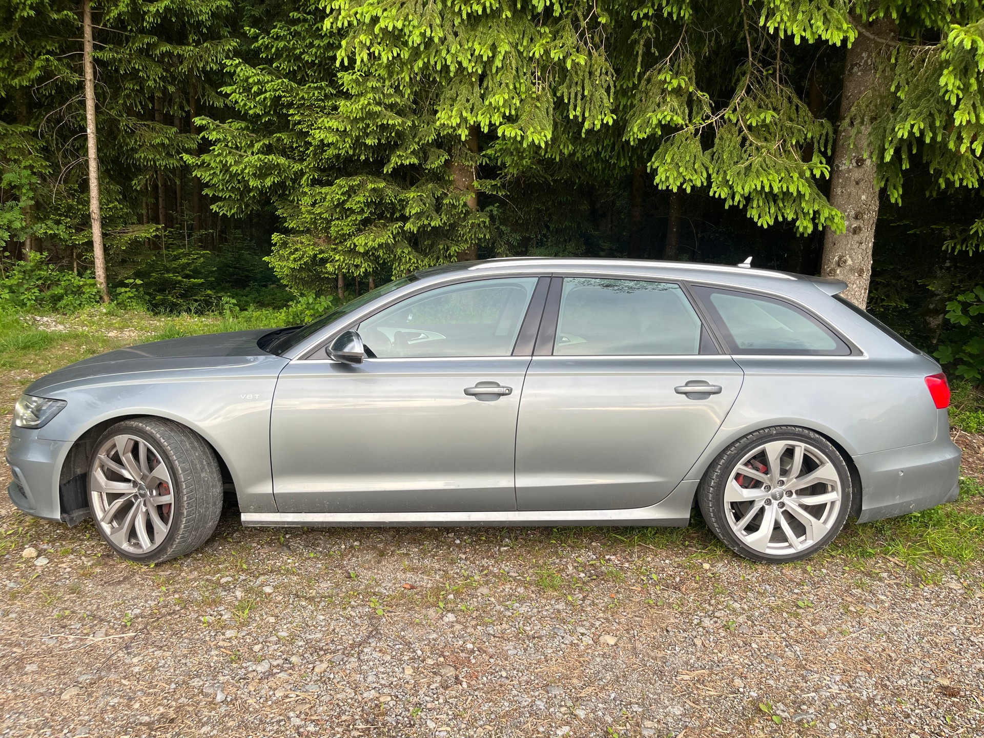 AUDI S6 Avant 4.0 TFSI V8 quattro S-tronic-image-2