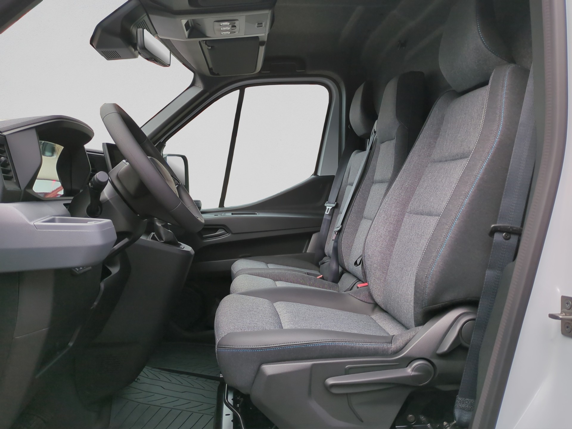 RENAULT Master T33 2.0 Blue dCi 105 L2H2 Advance-image-8