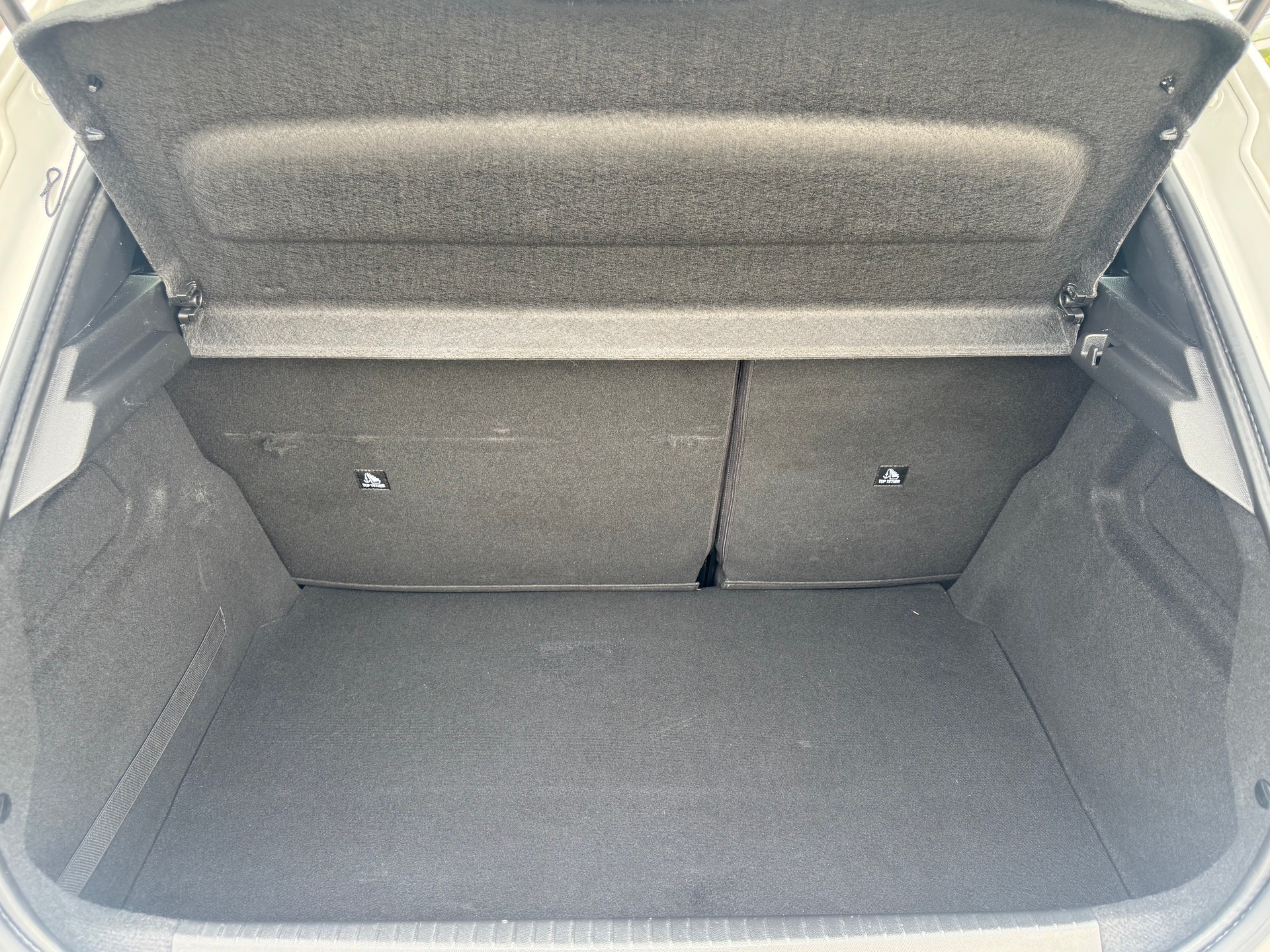 PEUGEOT 208 1.5 BlueHDi Active-image-15