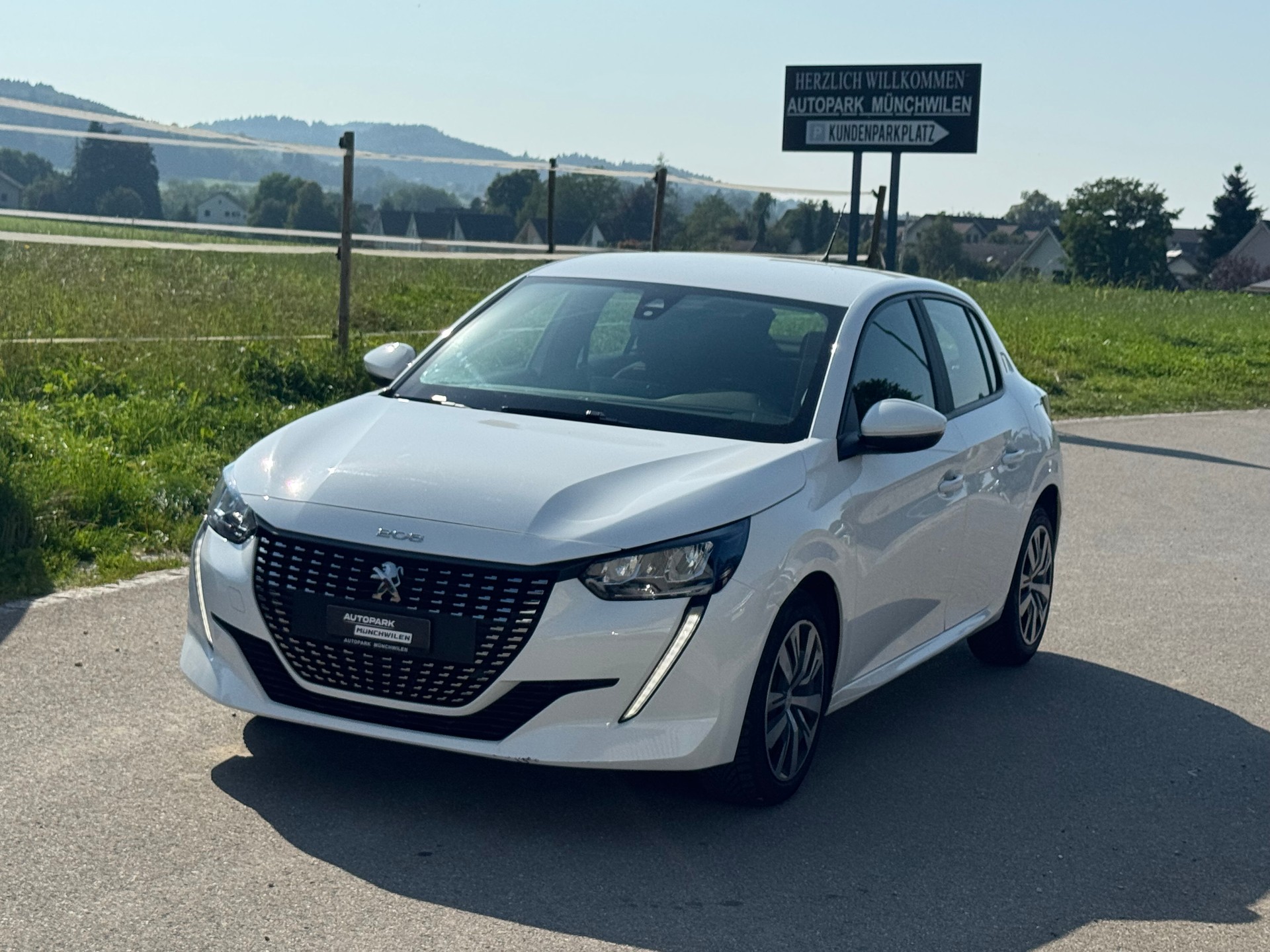 PEUGEOT 208 1.5 BlueHDi Active-image-0