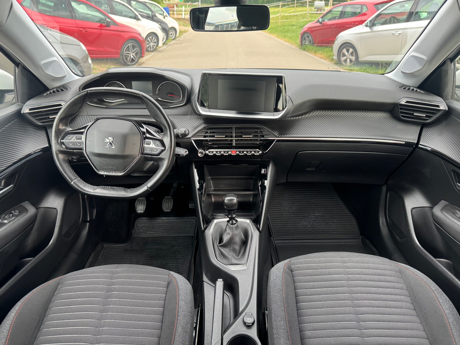 PEUGEOT 208 1.5 BlueHDi Active-image-8