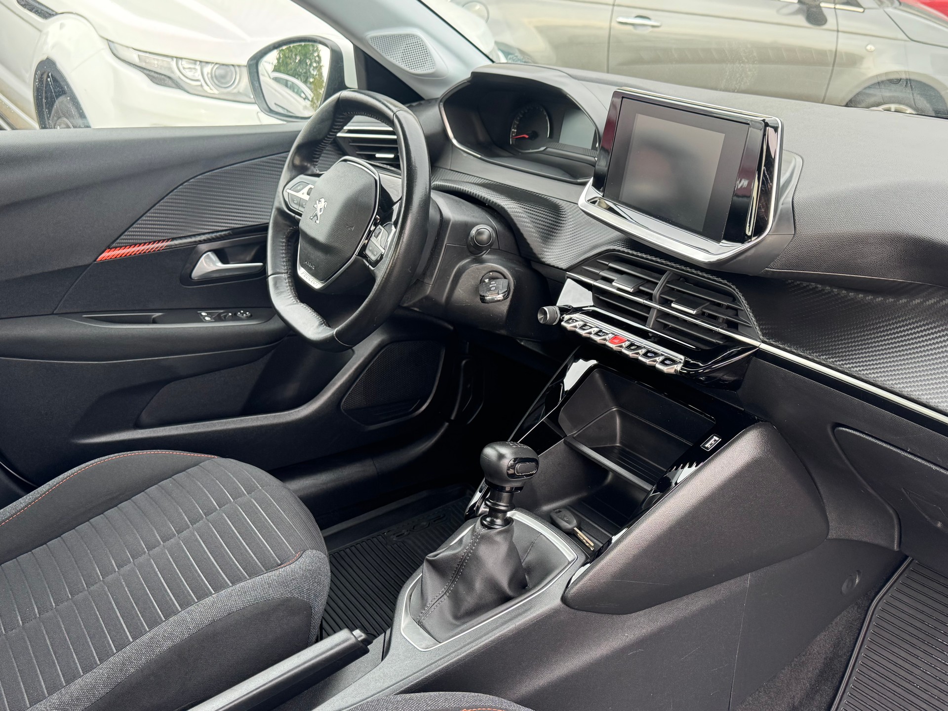 PEUGEOT 208 1.5 BlueHDi Active-image-6