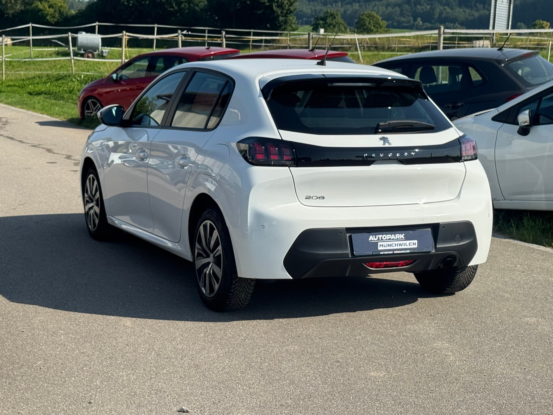 PEUGEOT 208 1.5 BlueHDi Active-image-3