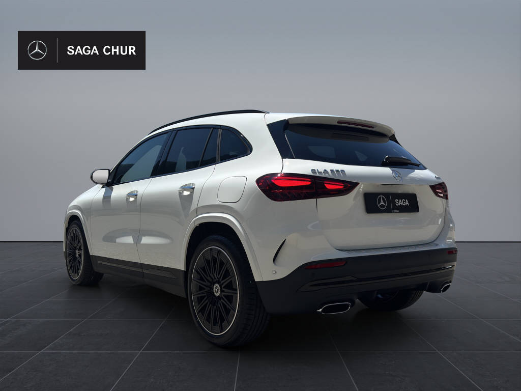 MERCEDES-BENZ GLA 250 Swiss Star AMG Line 4matic-image-3