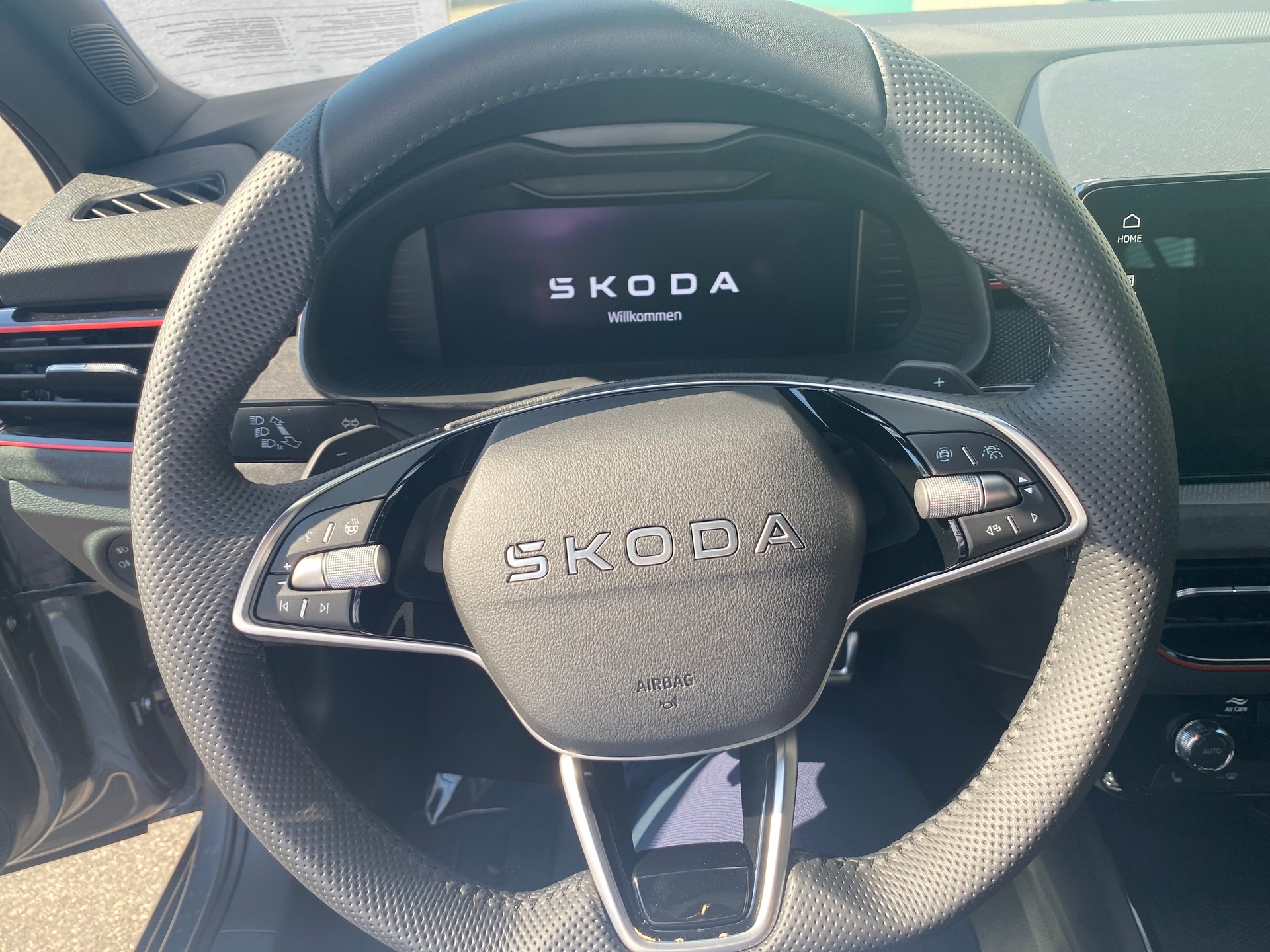 SKODA Scala 1.0 TSI Dynamic DSG-image-11