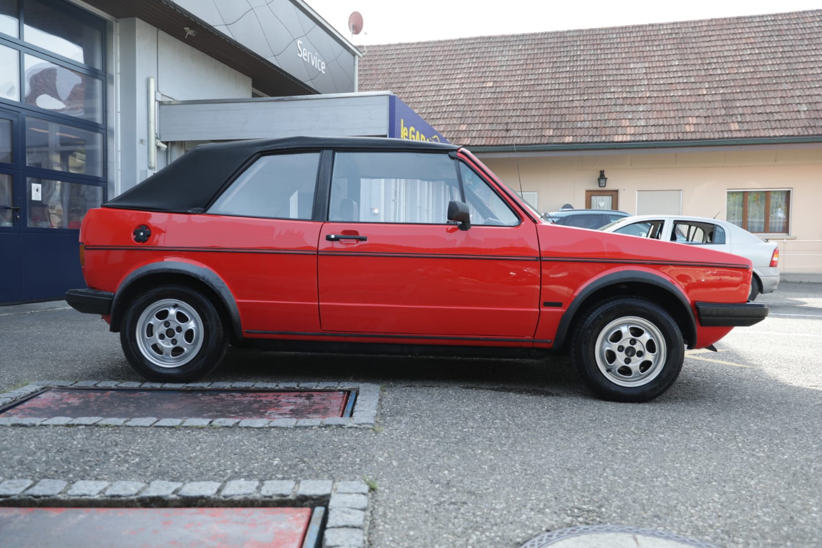 VW Golf 1 Cabrio-image-5