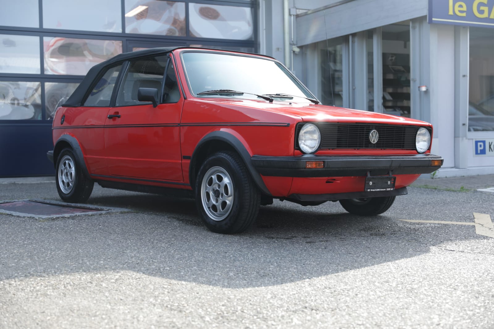 VW Golf 1 Cabrio-image-7