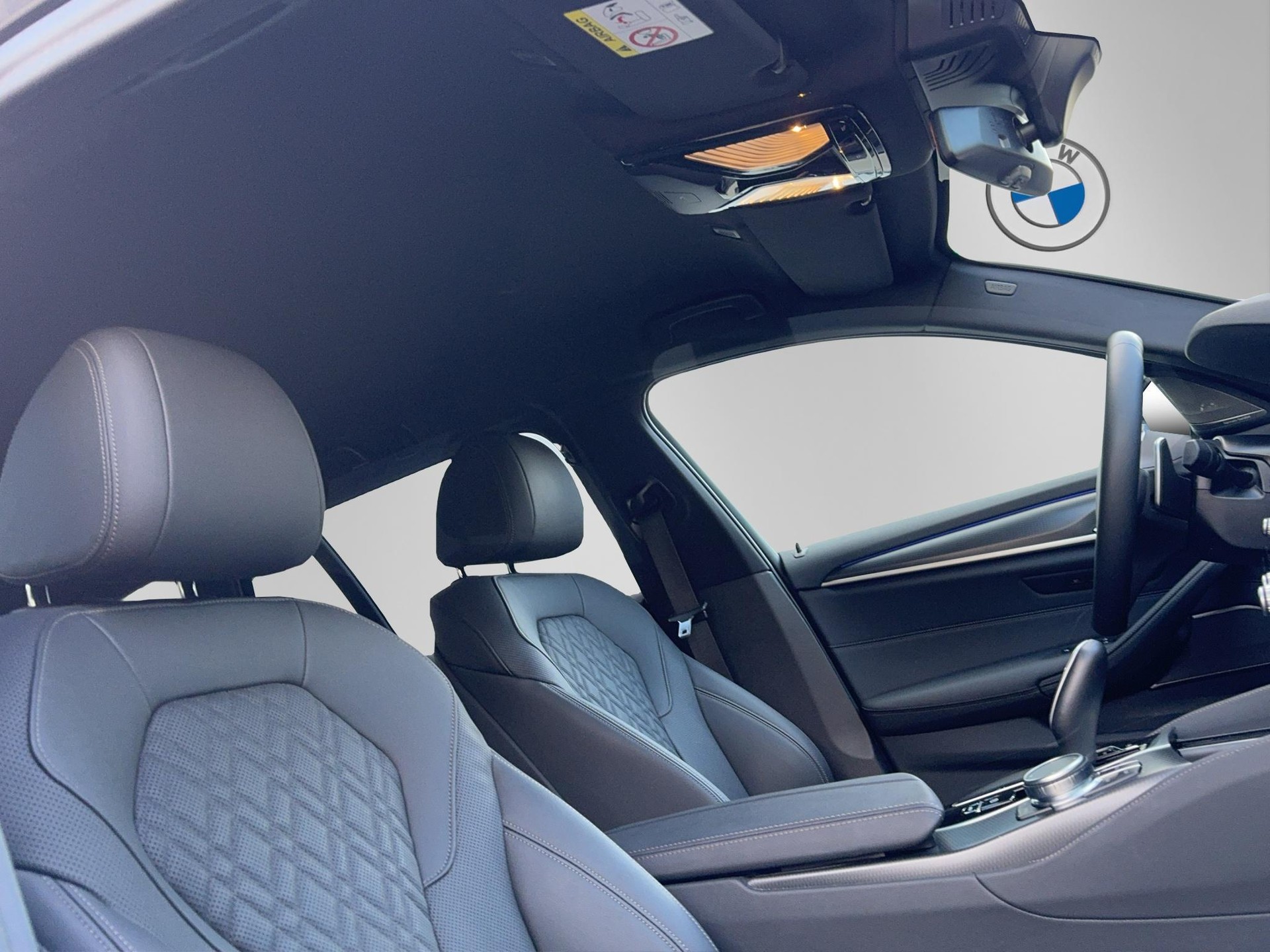 BMW 520d xDrive 48V Touring Pure M Sport Edition-image-17