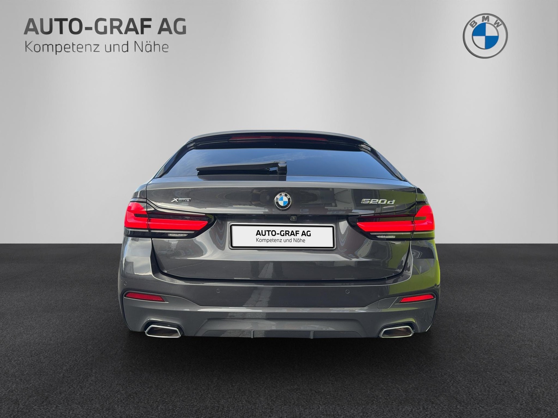 BMW 520d xDrive 48V Touring Pure M Sport Edition-image-3