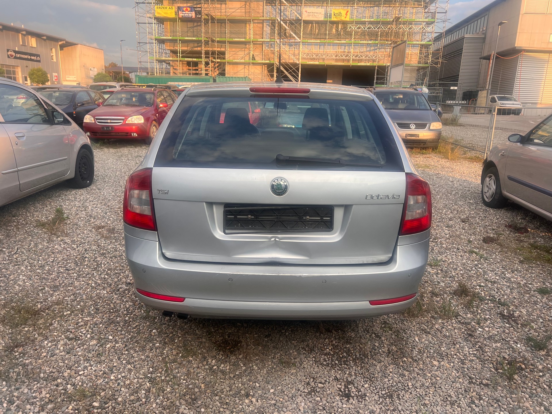 SKODA Octavia Combi 1.4 TSI Ambiente DSG-image-3