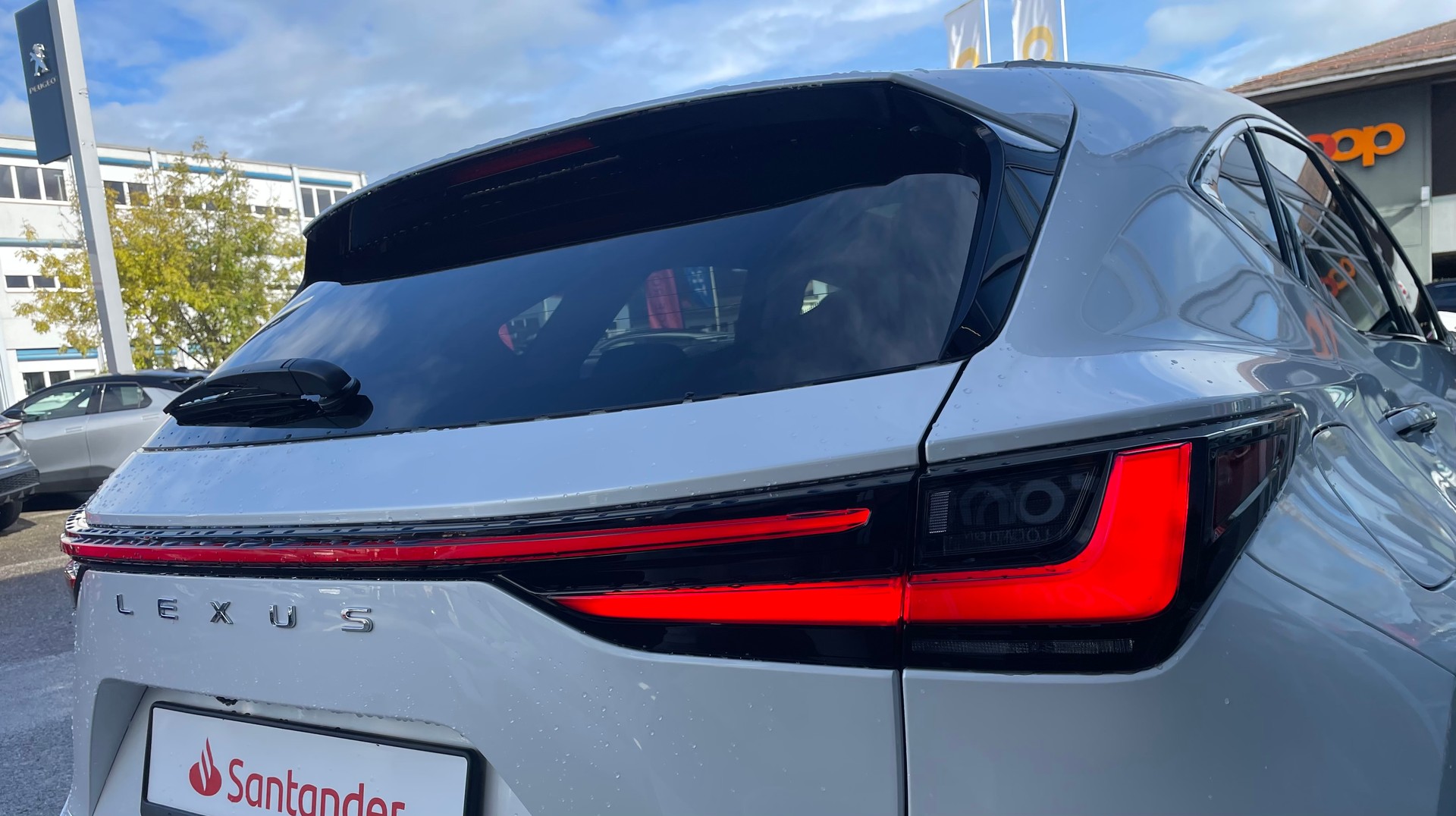 LEXUS NX 450h+ E-FOUR Comfort-image-7