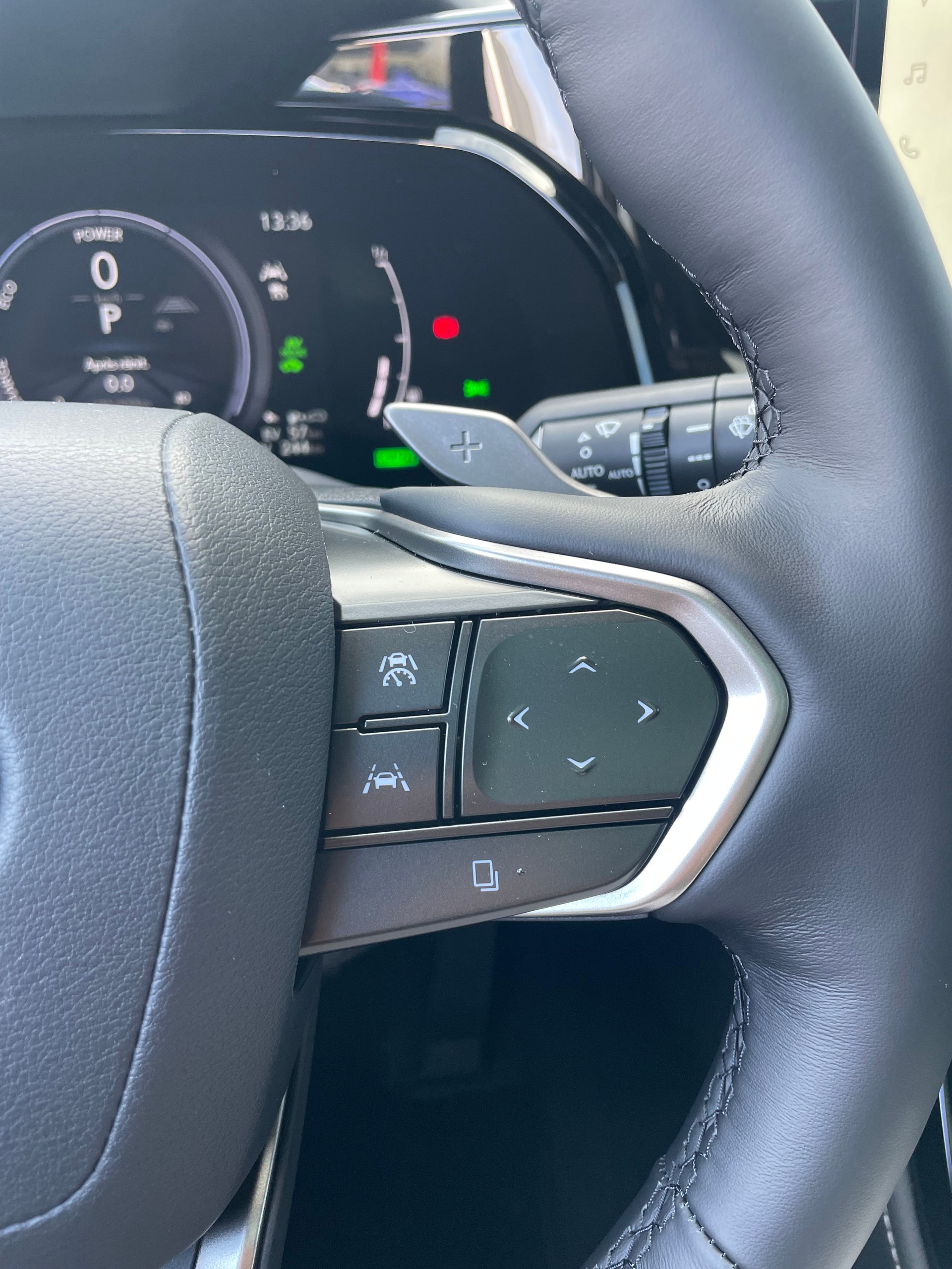 LEXUS NX 450h+ E-FOUR Comfort-image-21
