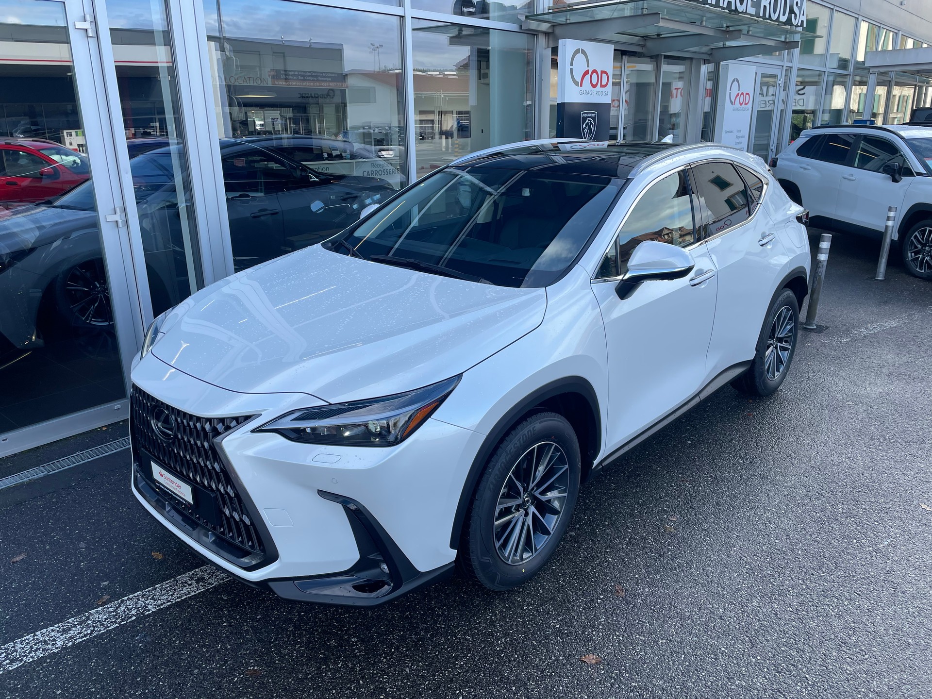 LEXUS NX 450h+ E-FOUR Comfort-image-28