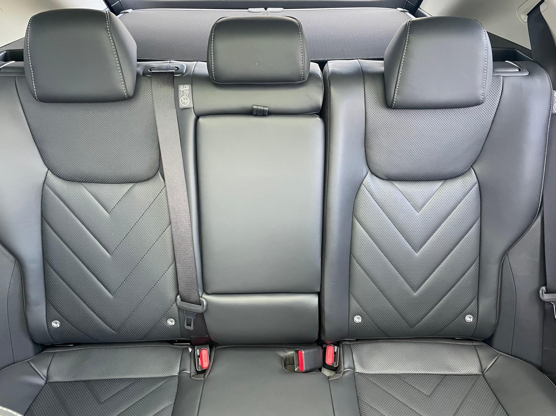 LEXUS NX 450h+ E-FOUR Comfort-image-17