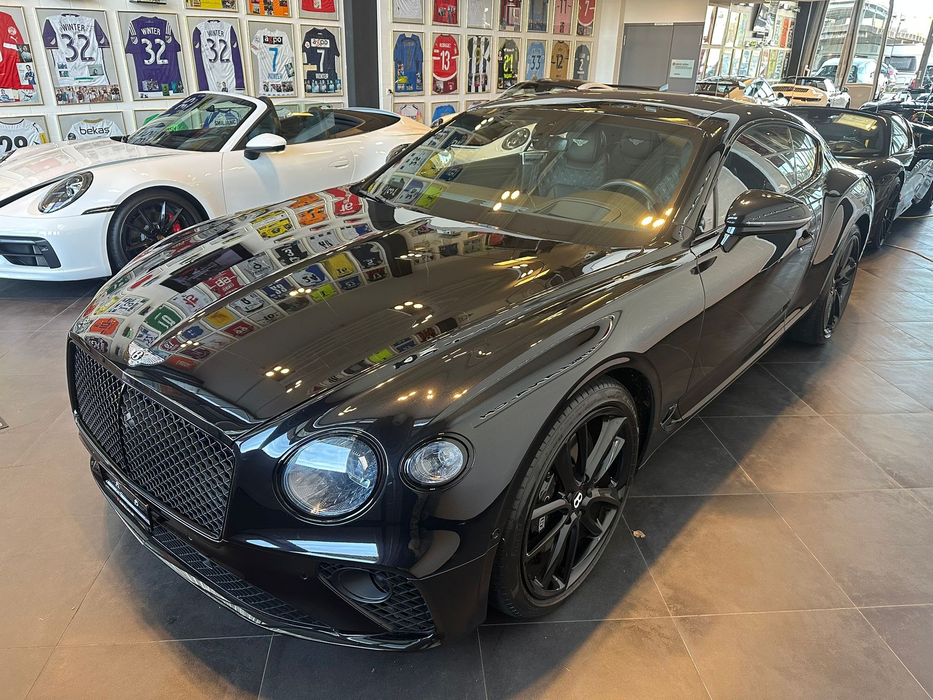 BENTLEY Continental GT 4.0 V8-image-2