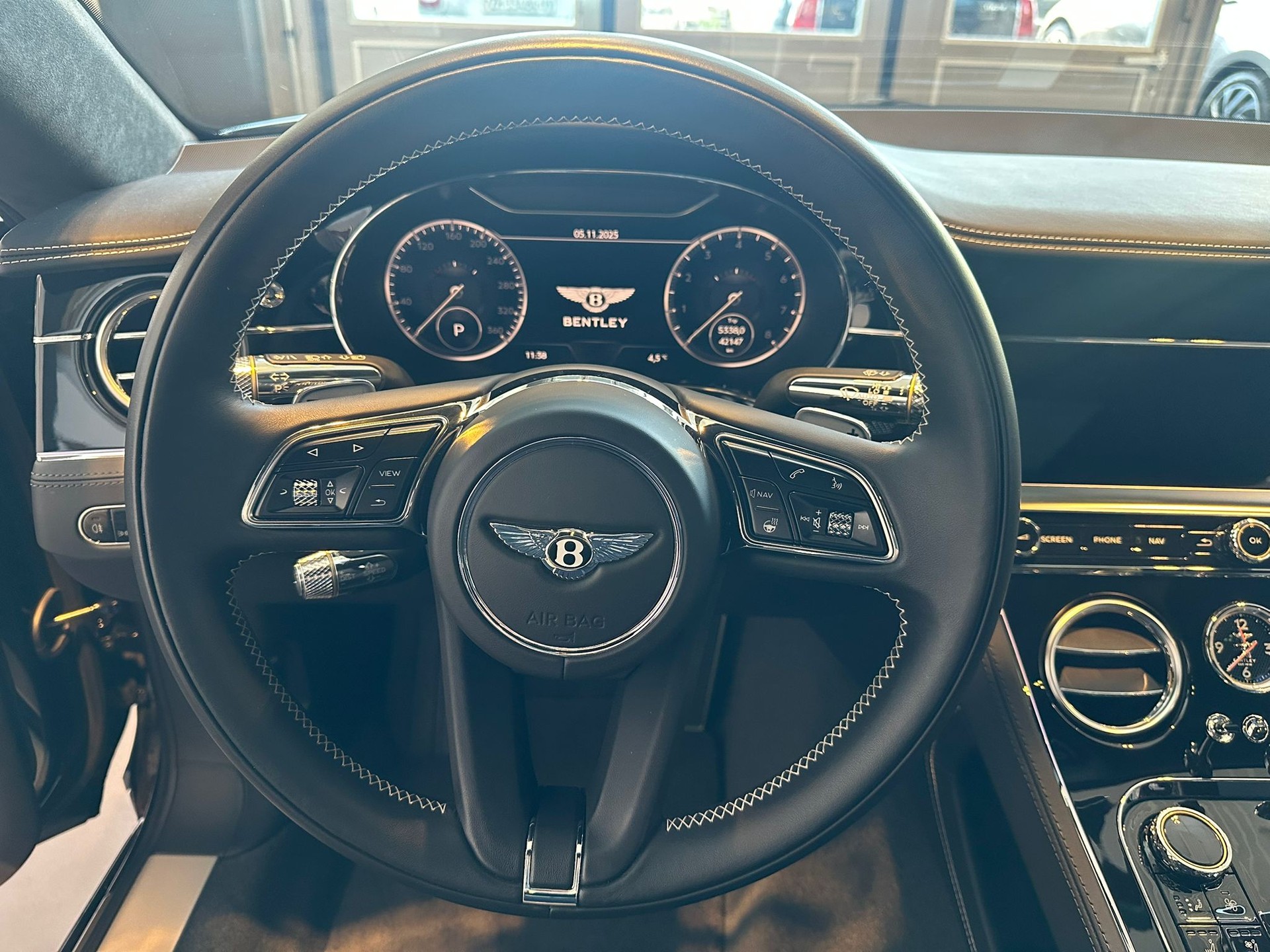 BENTLEY Continental GT 4.0 V8-image-12