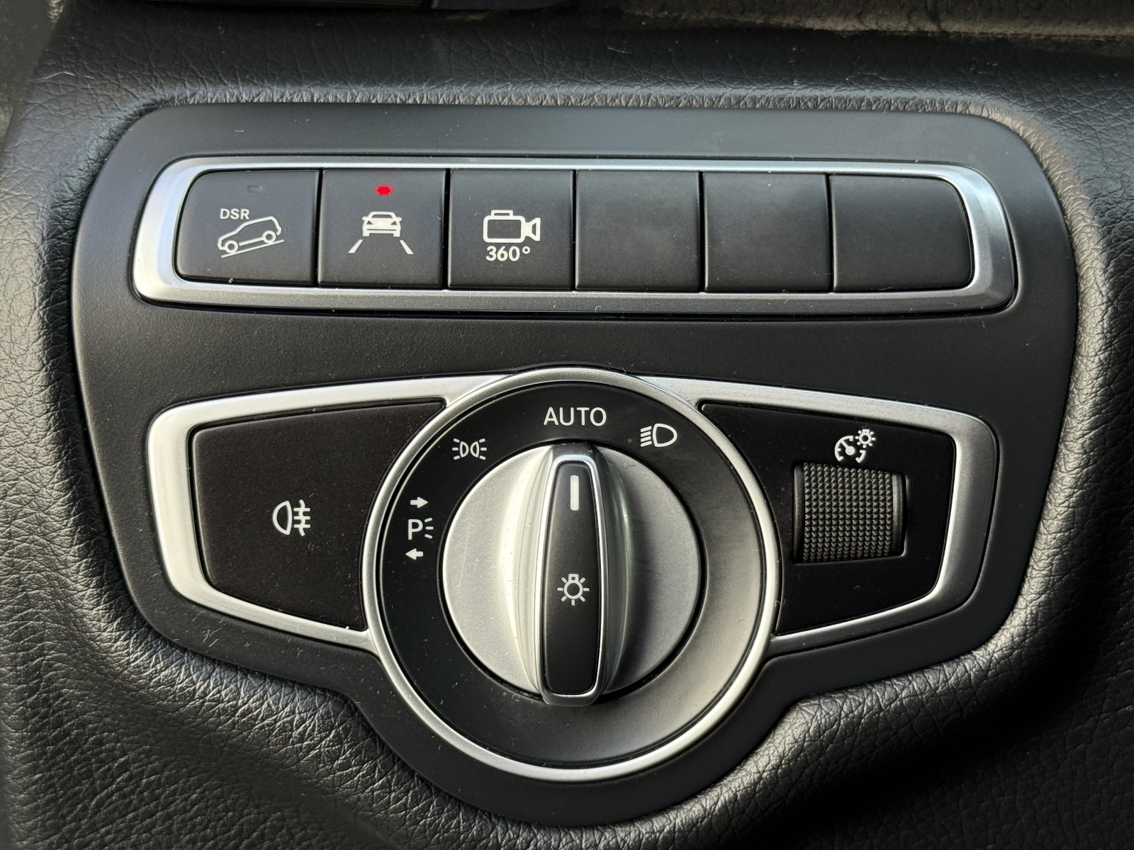 MERCEDES-BENZ V 300 d Avantgarde lang 4matic Van-image-15