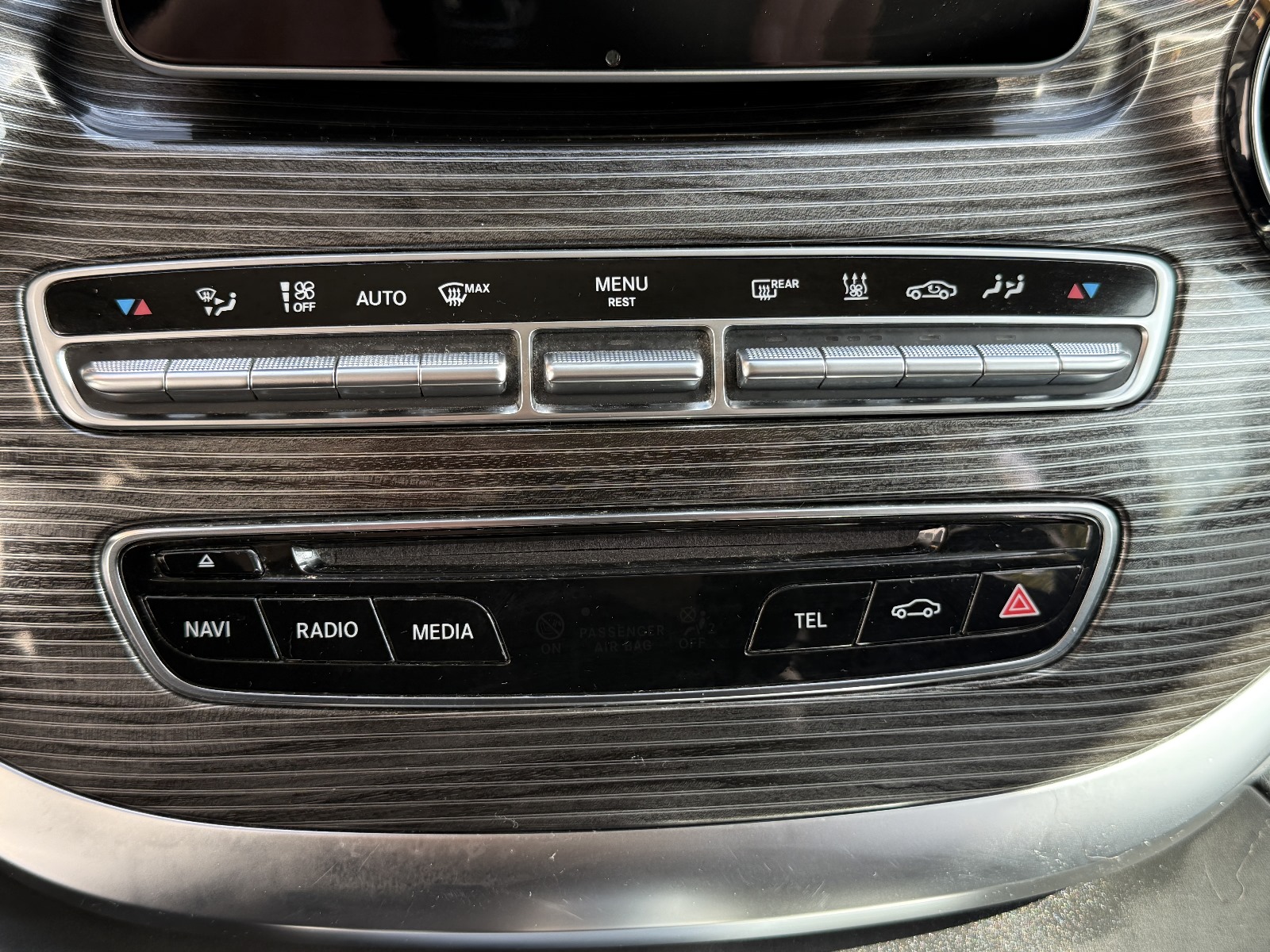 MERCEDES-BENZ V 300 d Avantgarde lang 4matic Van-image-11