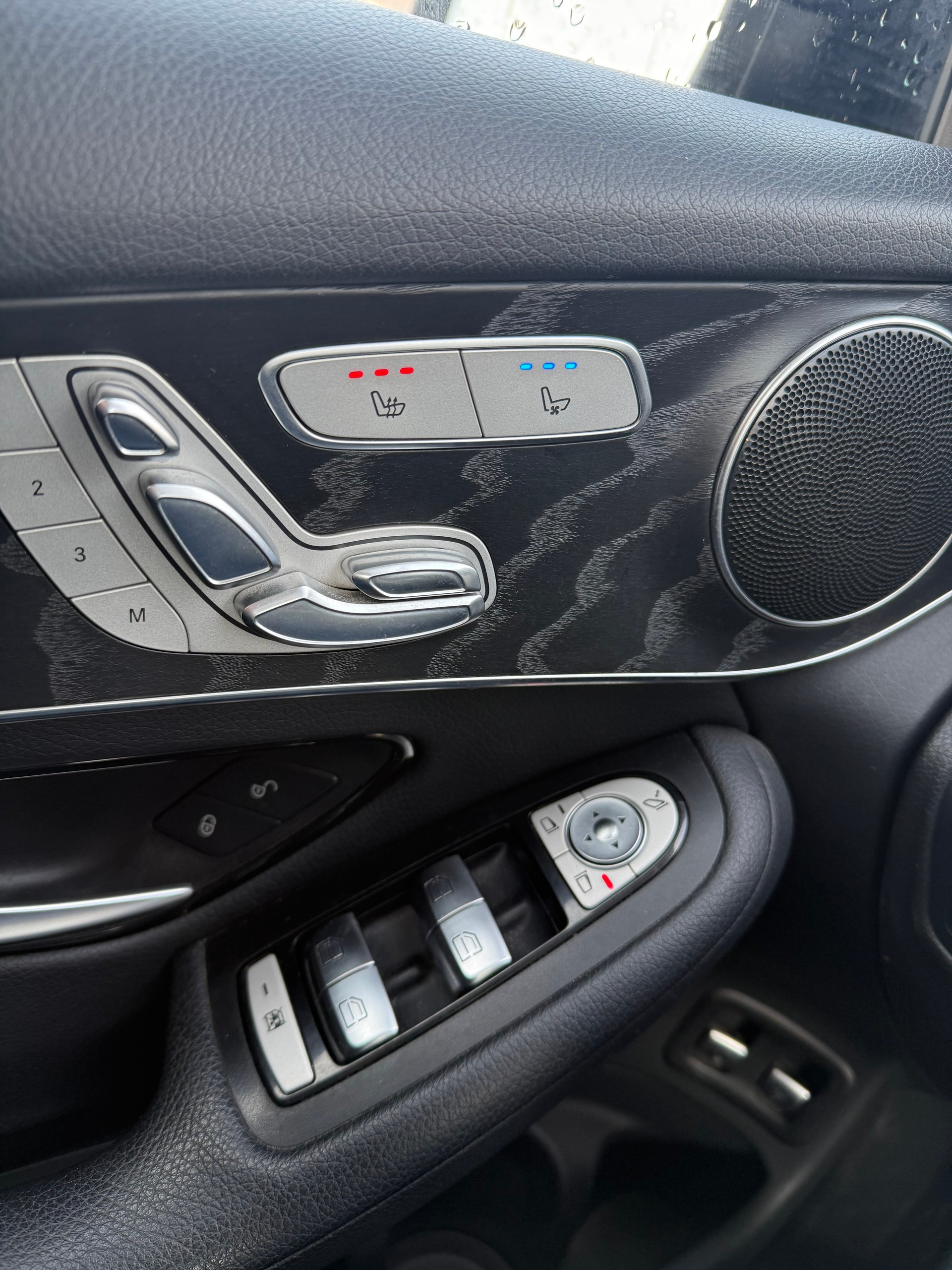 MERCEDES-BENZ GLC 250 d 4Matic 9G-Tronic-image-13