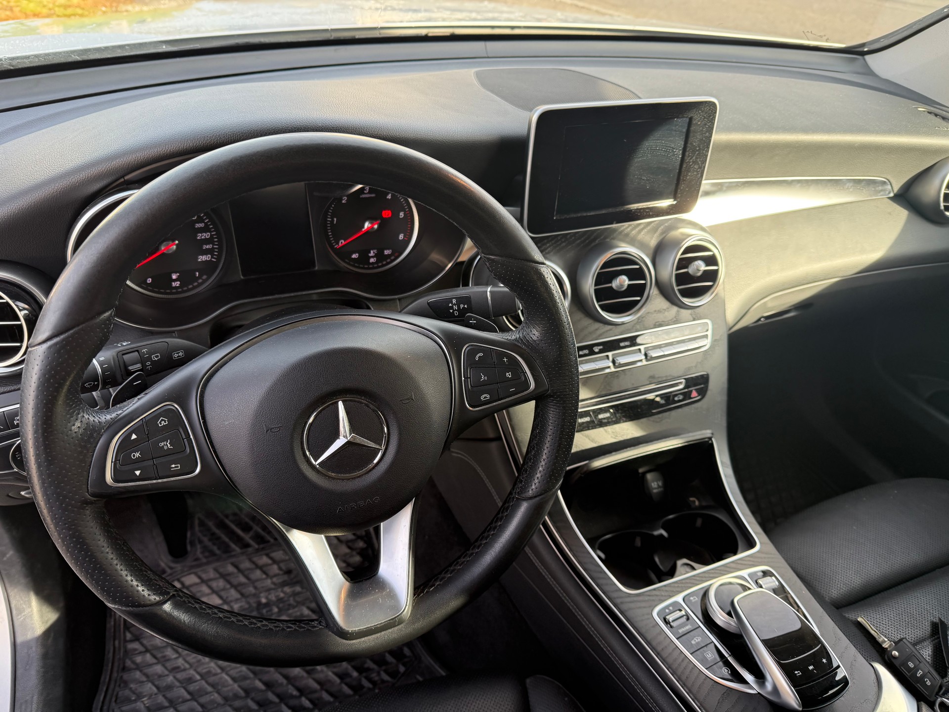 MERCEDES-BENZ GLC 250 d 4Matic 9G-Tronic-image-9