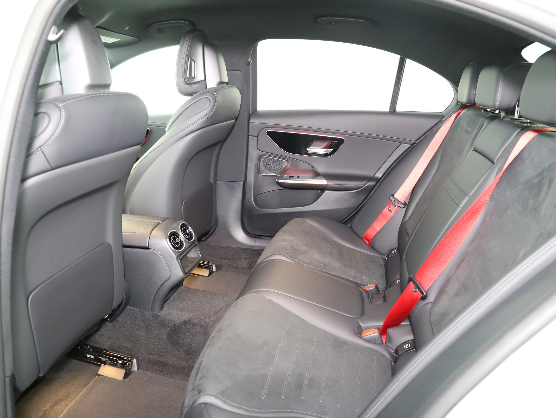 MERCEDES-BENZ C 220 d 4 M Swiss Star-image-10