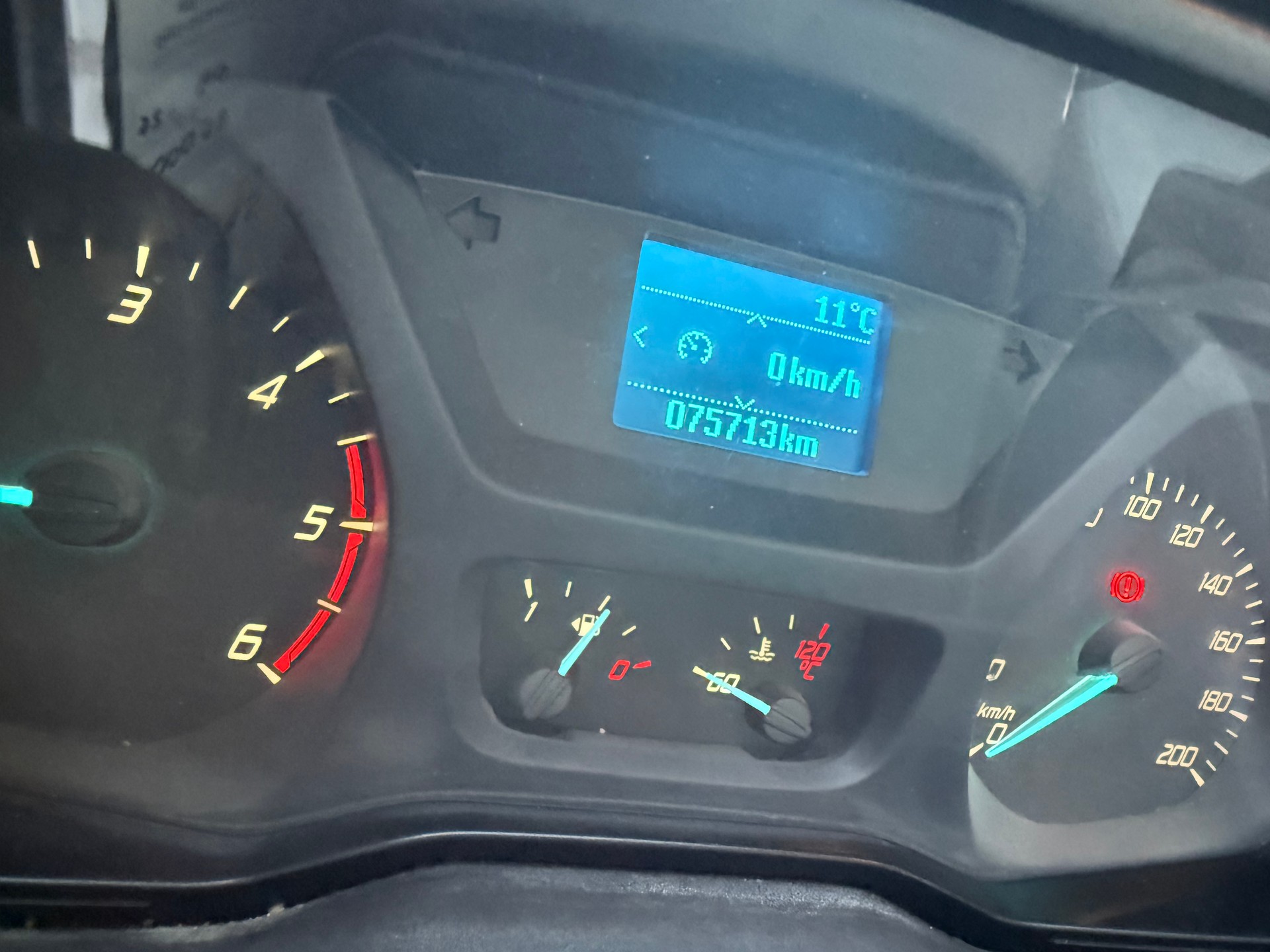 FORD Transit 350 L2H1 Ambiente 4WD-image-6