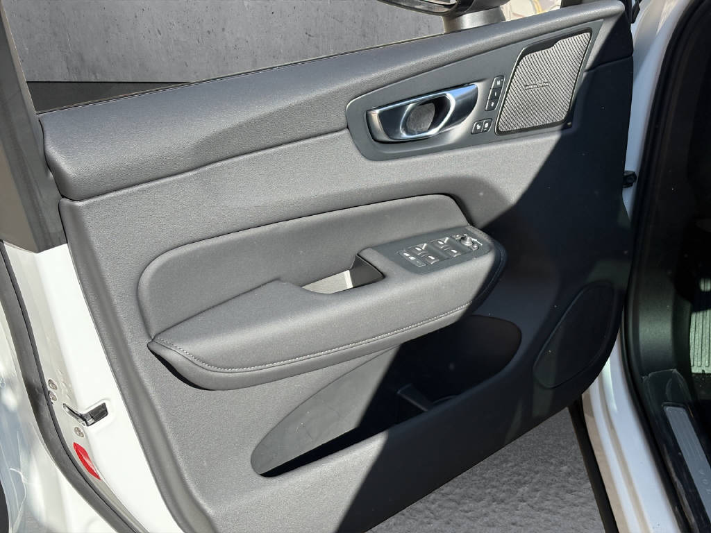 Image VOLVO XC60 XC60 2.0 T8 TE Ultra Dark eAWD