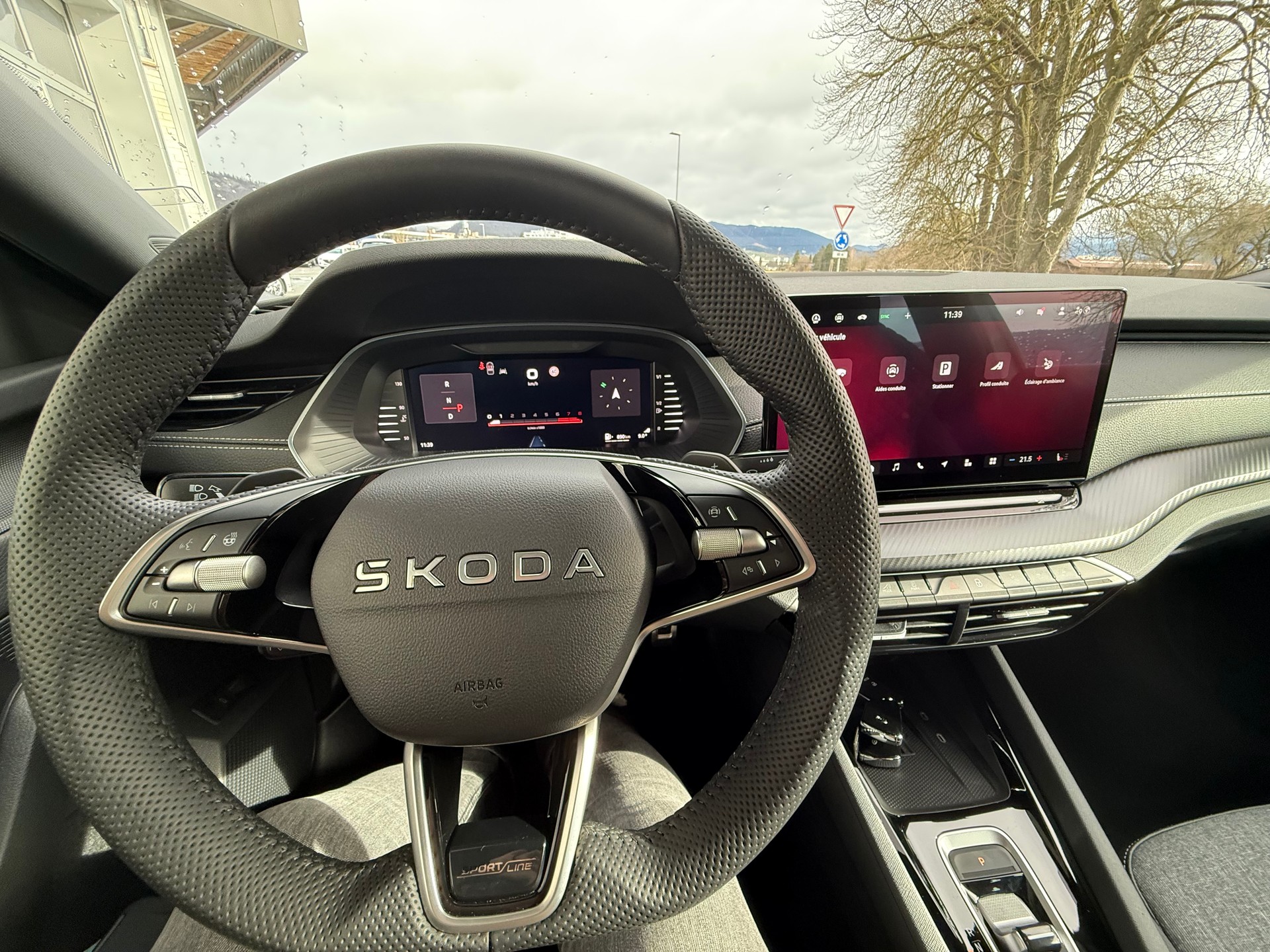 SKODA Octavia Combi 2.0 TSI DSG Sport Line 4x4 / VENDUE VERKAUFT-image-10