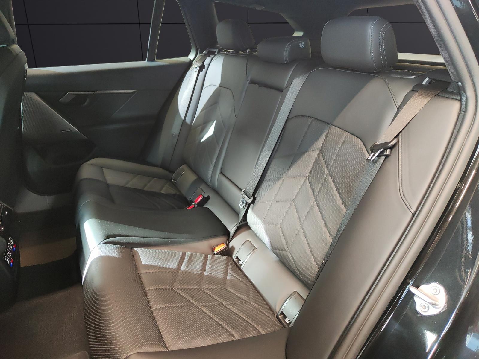 BMW 520d xDrive Touring Attraktiven Leasingzinssatz ab 1,9 % bei Abschluss einer BMW Fahrzeugversicherung.-image-19