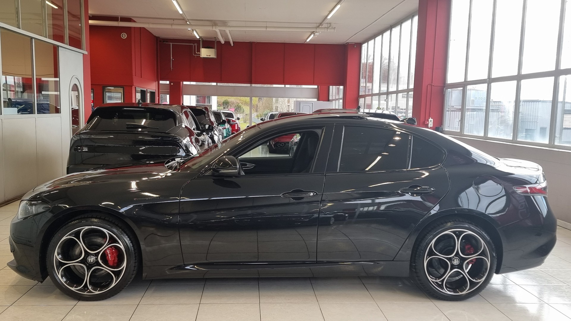 ALFA ROMEO Giulia 2.0 Q4 Competizione Sky-image-2