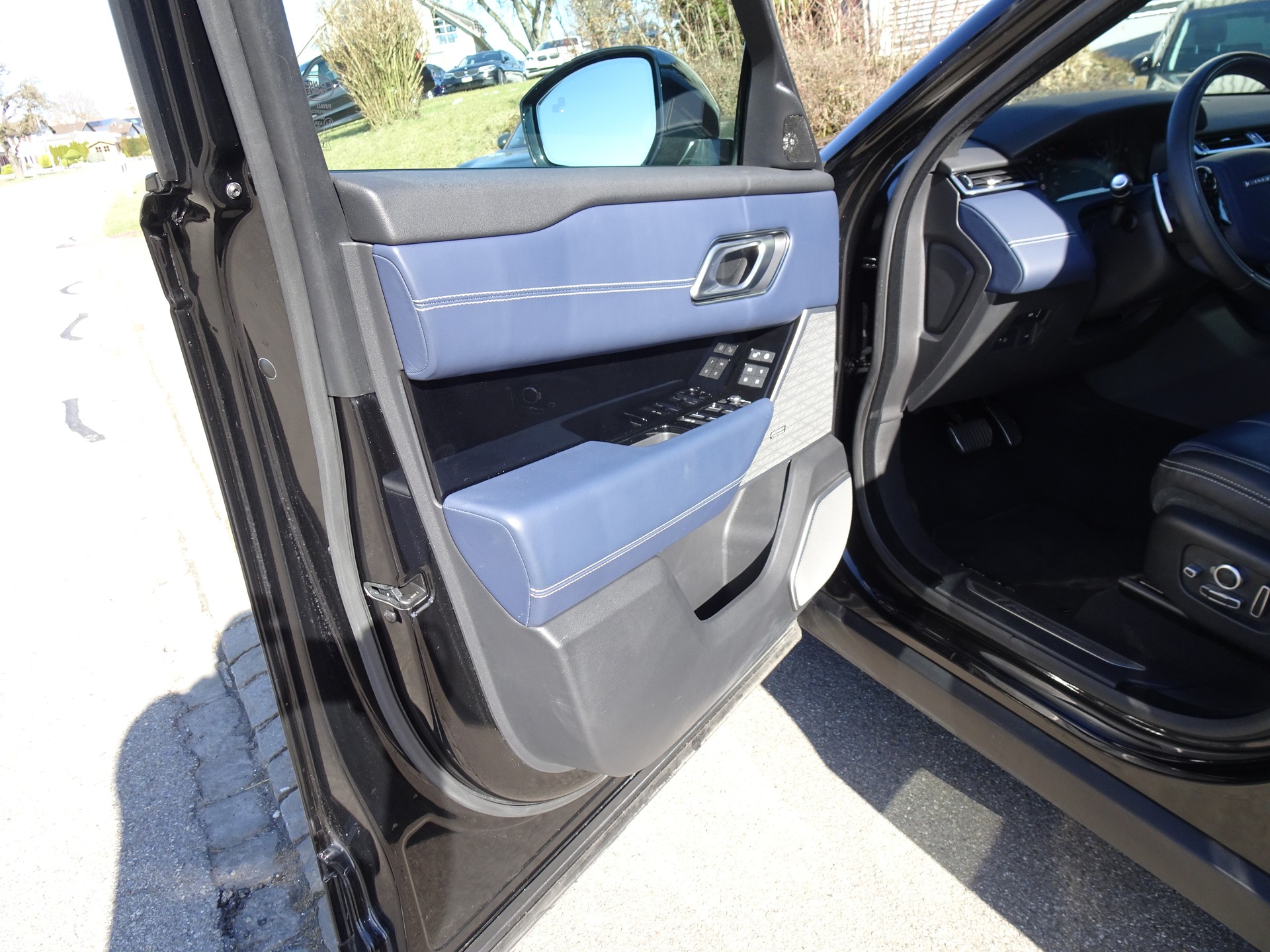 LAND ROVER Range Rover Velar R-Dynamic D 300 HSE Automatic-image-11