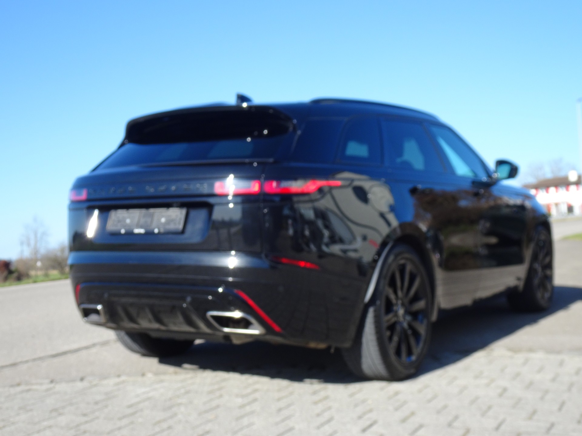LAND ROVER Range Rover Velar R-Dynamic D 300 HSE Automatic-image-3