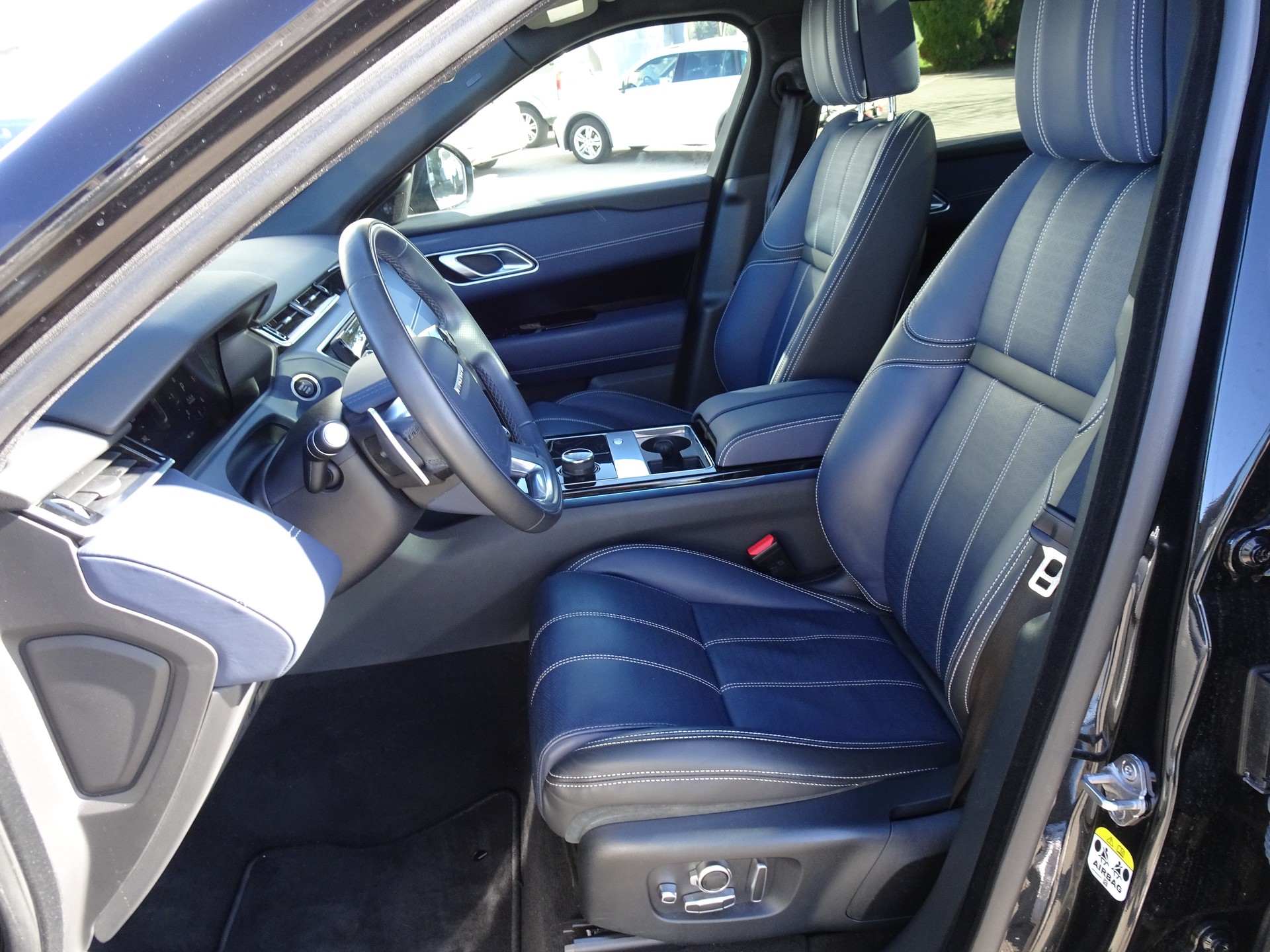 LAND ROVER Range Rover Velar R-Dynamic D 300 HSE Automatic-image-10