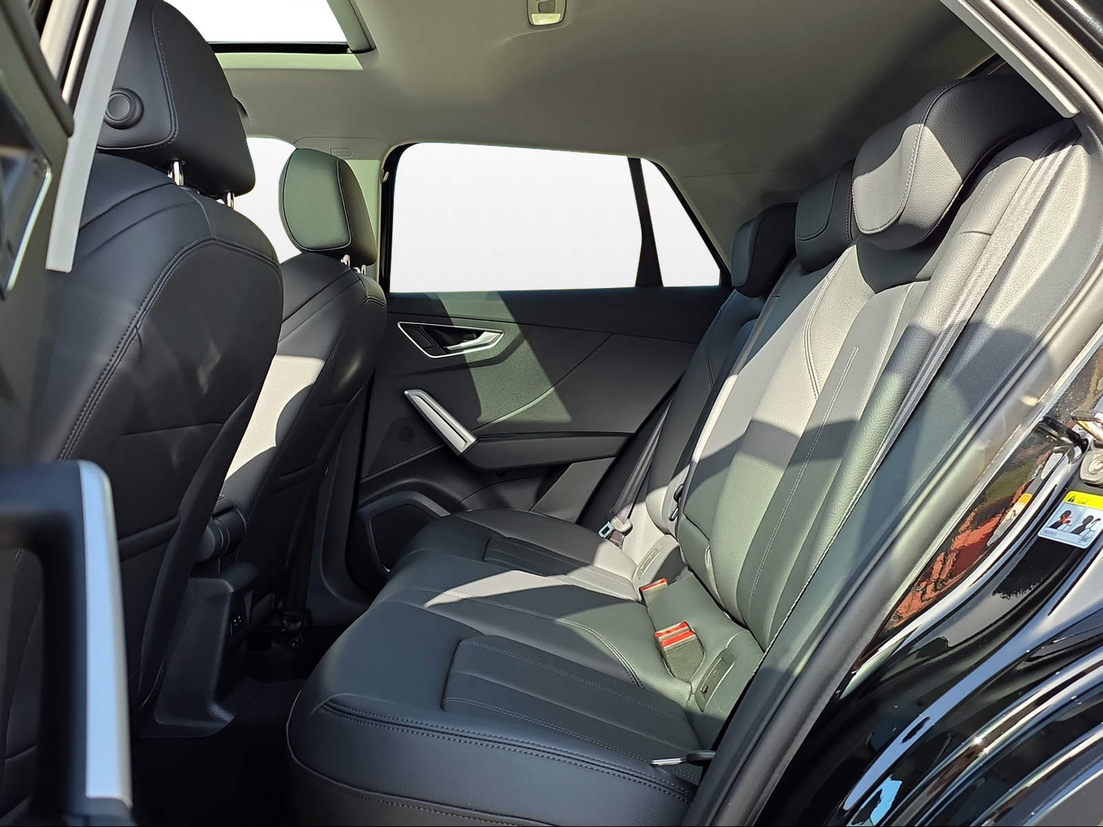AUDI Q2 40 TFSI advanced quattro S-tronic-image-10