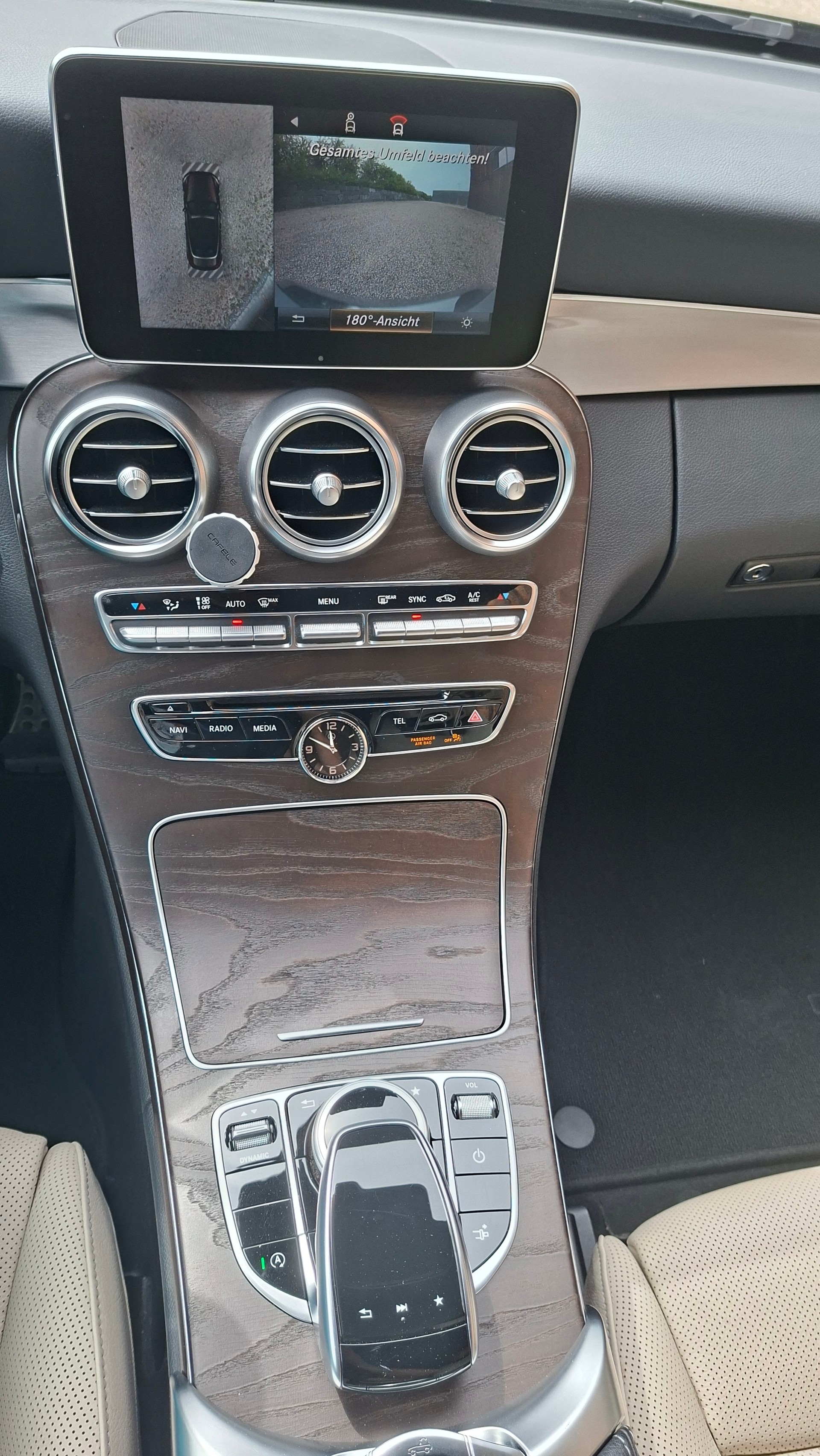 MERCEDES-BENZ C 200 Cabriolet AMG Line 4Matic 9G-Tronic-image-10