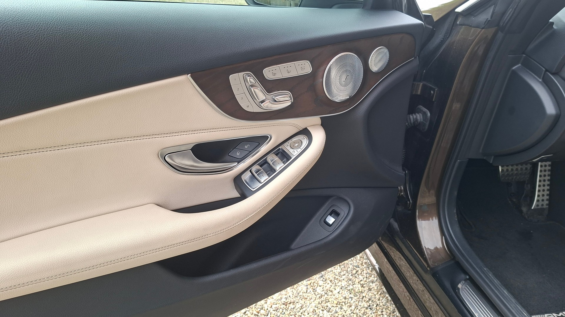 MERCEDES-BENZ C 200 Cabriolet AMG Line 4Matic 9G-Tronic-image-8