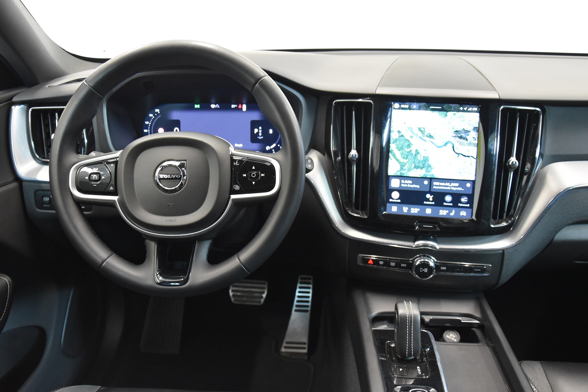 VOLVO XC60 B4 Diesel Mild Hybrid AWD R-Design Geartronic FACELIFT-image-5